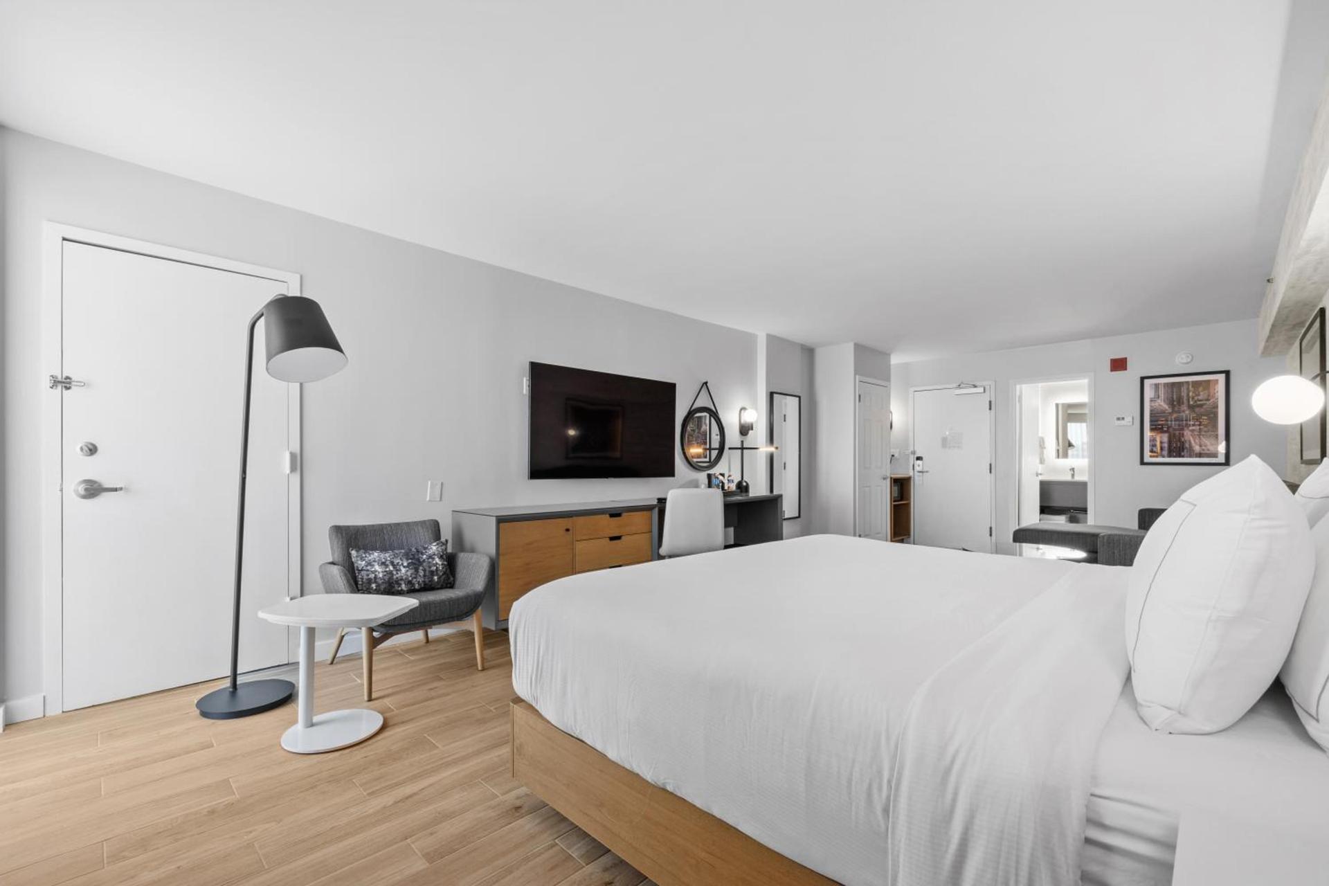 DoubleTree by Hilton New York JFK Airport photo 46