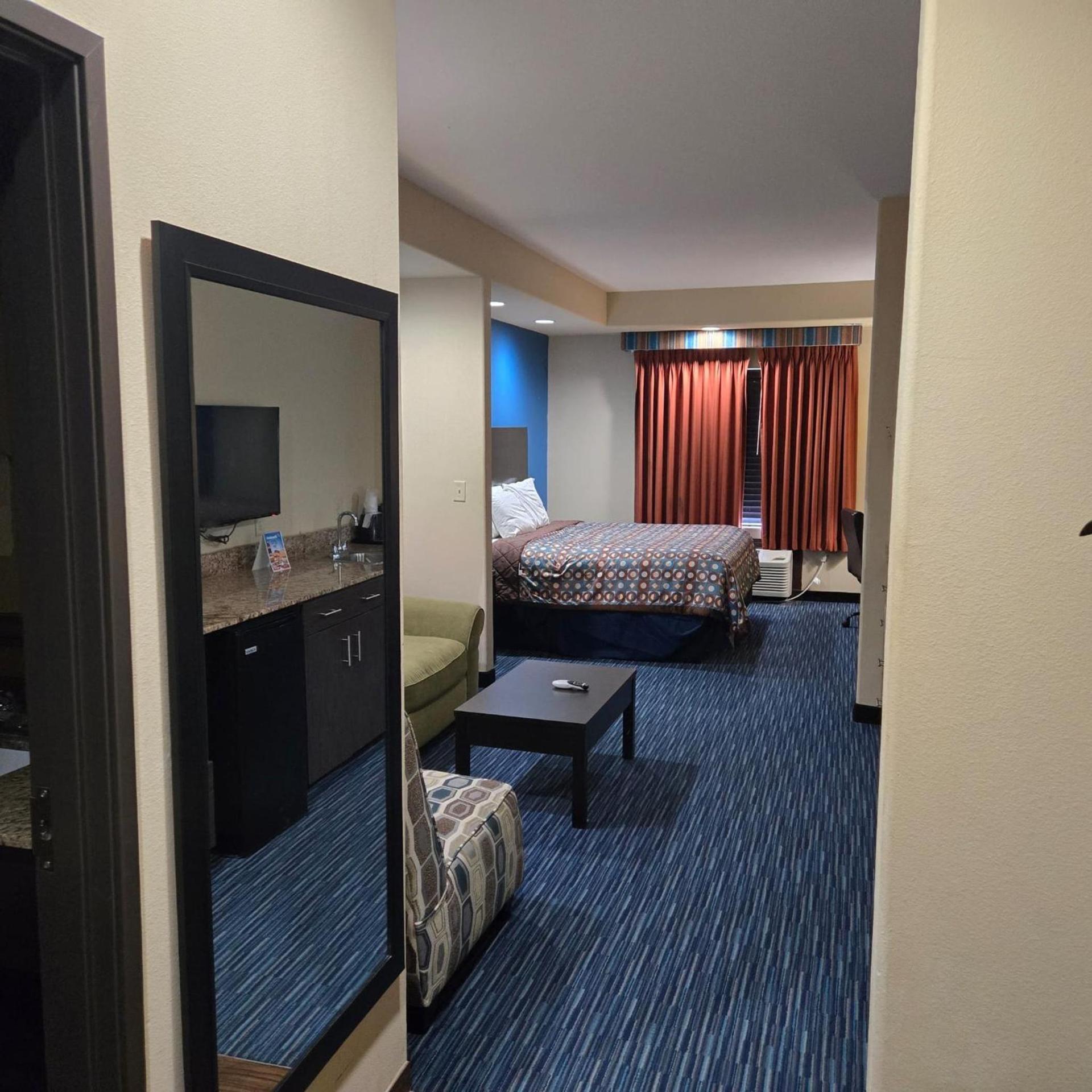 Karnes City Lodge photo 20