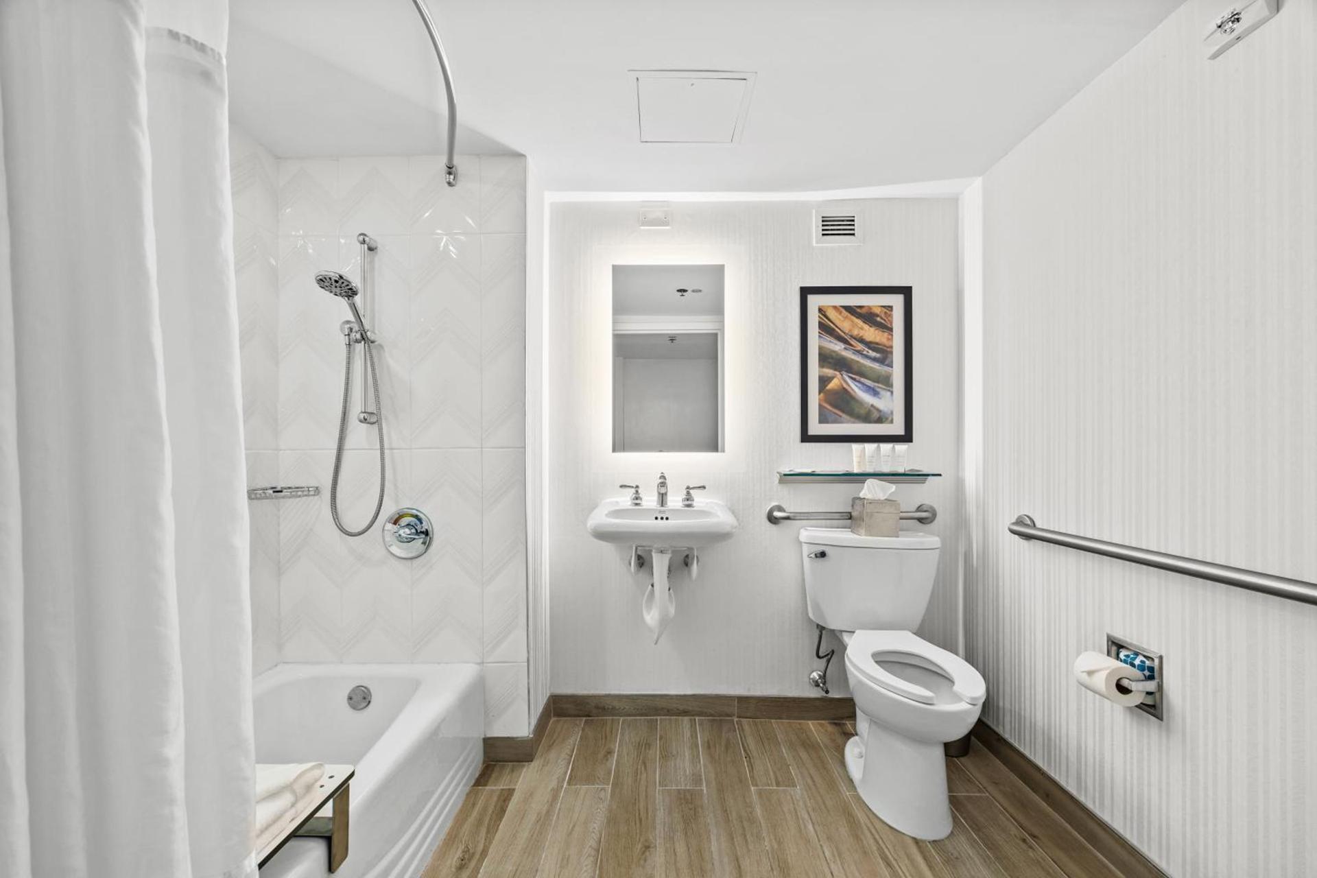 DoubleTree by Hilton New York JFK Airport photo 64