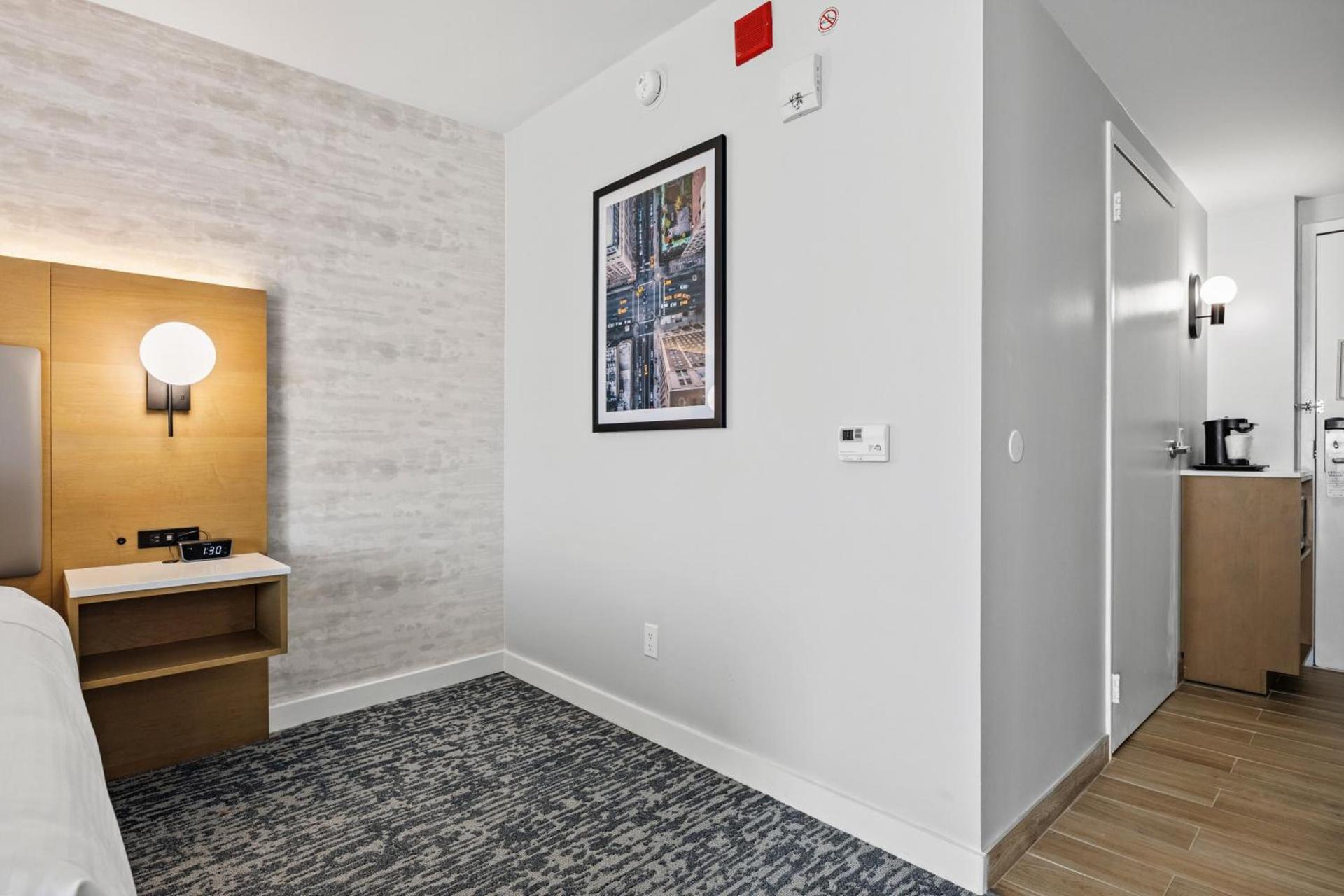 DoubleTree by Hilton New York JFK Airport photo 44