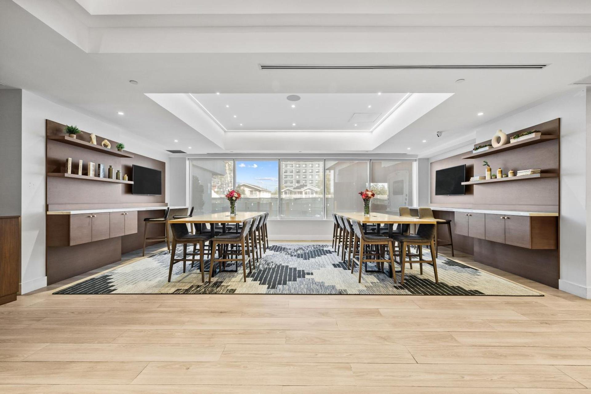 DoubleTree by Hilton New York JFK Airport photo 26