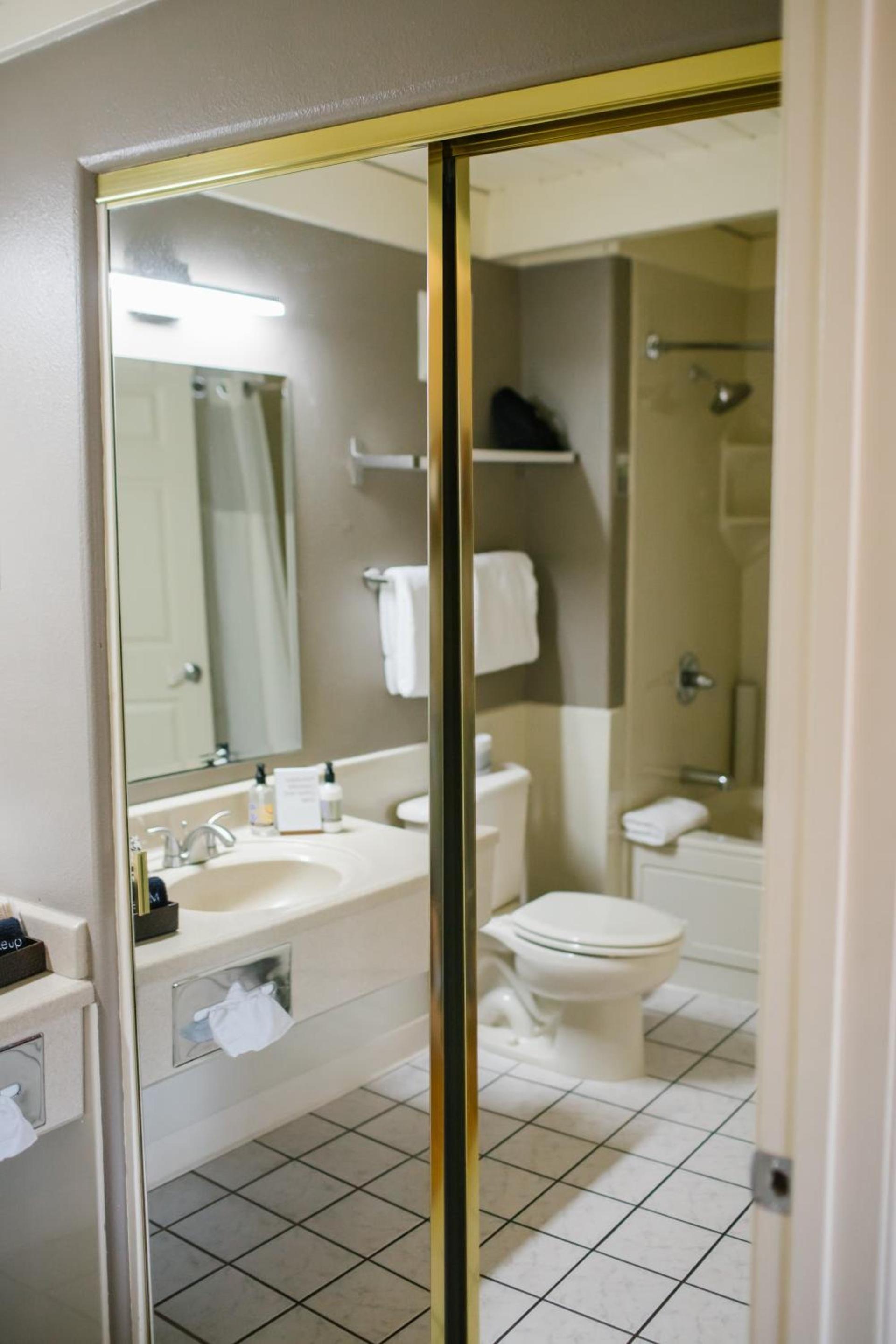 Earthbox Inn & Spa photo 24