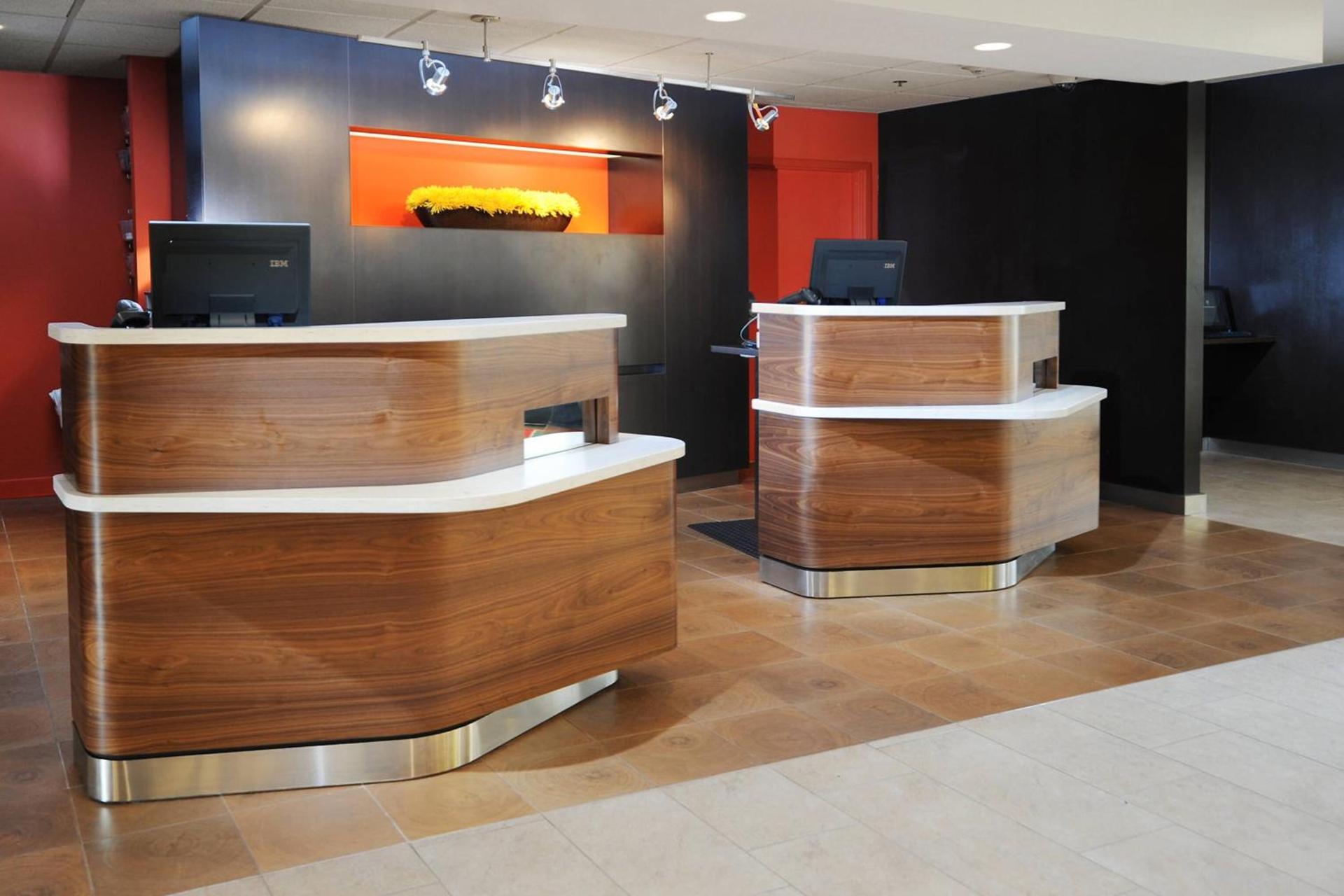 Courtyard by Marriott Houston Hobby Airport photo 3
