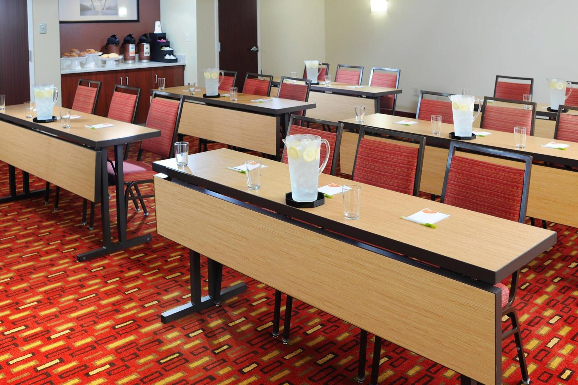 Courtyard by Marriott Houston Hobby Airport photo 26