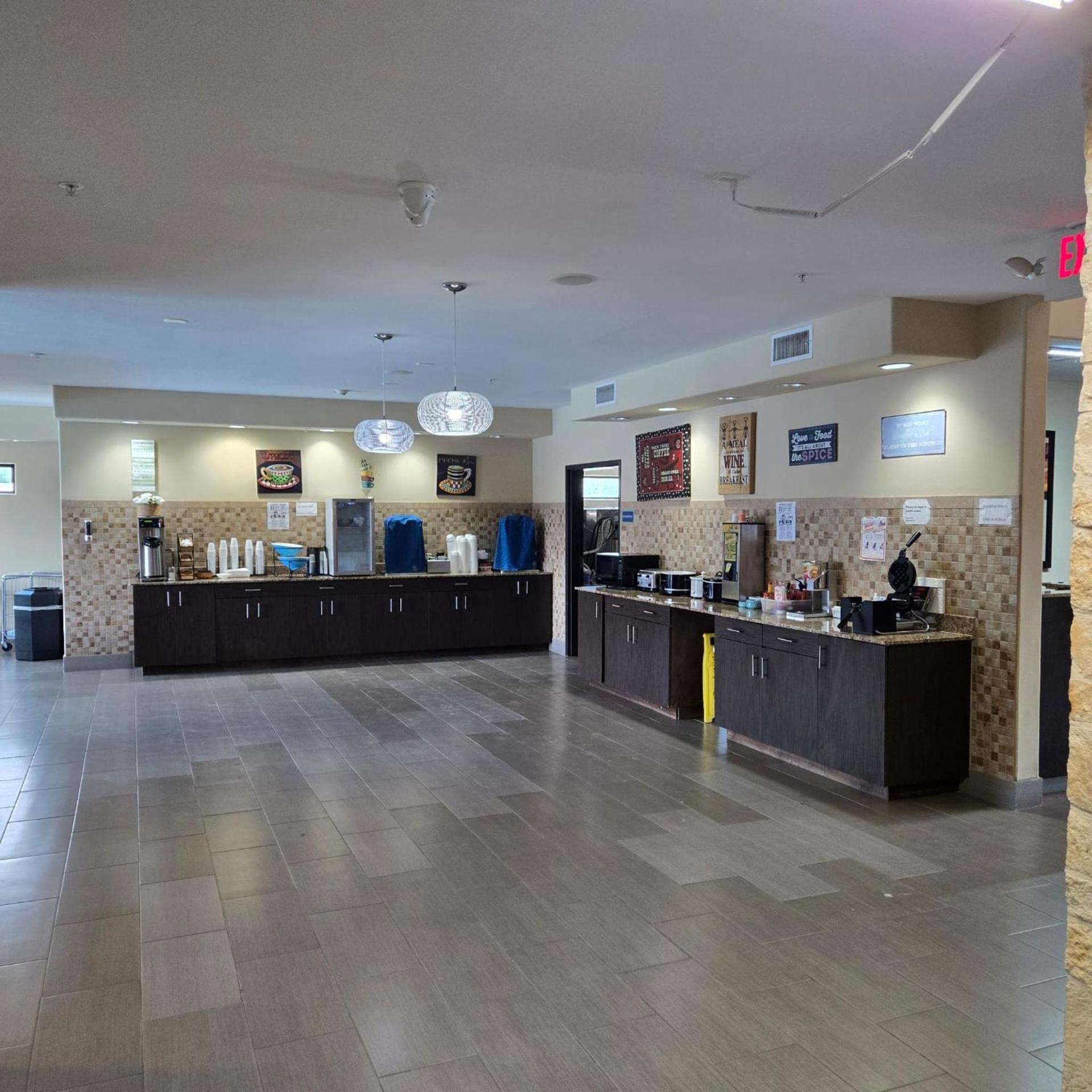 Karnes City Lodge photo 33