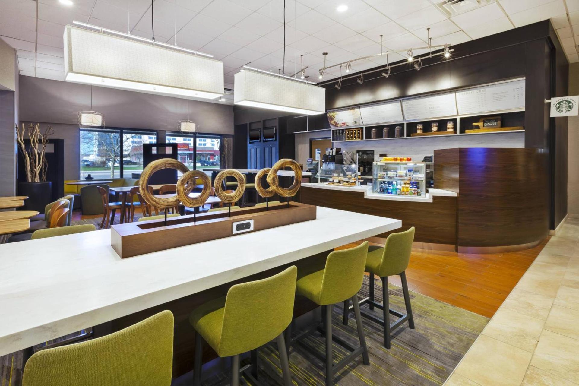Courtyard by Marriott Secaucus Meadowlands photo 21