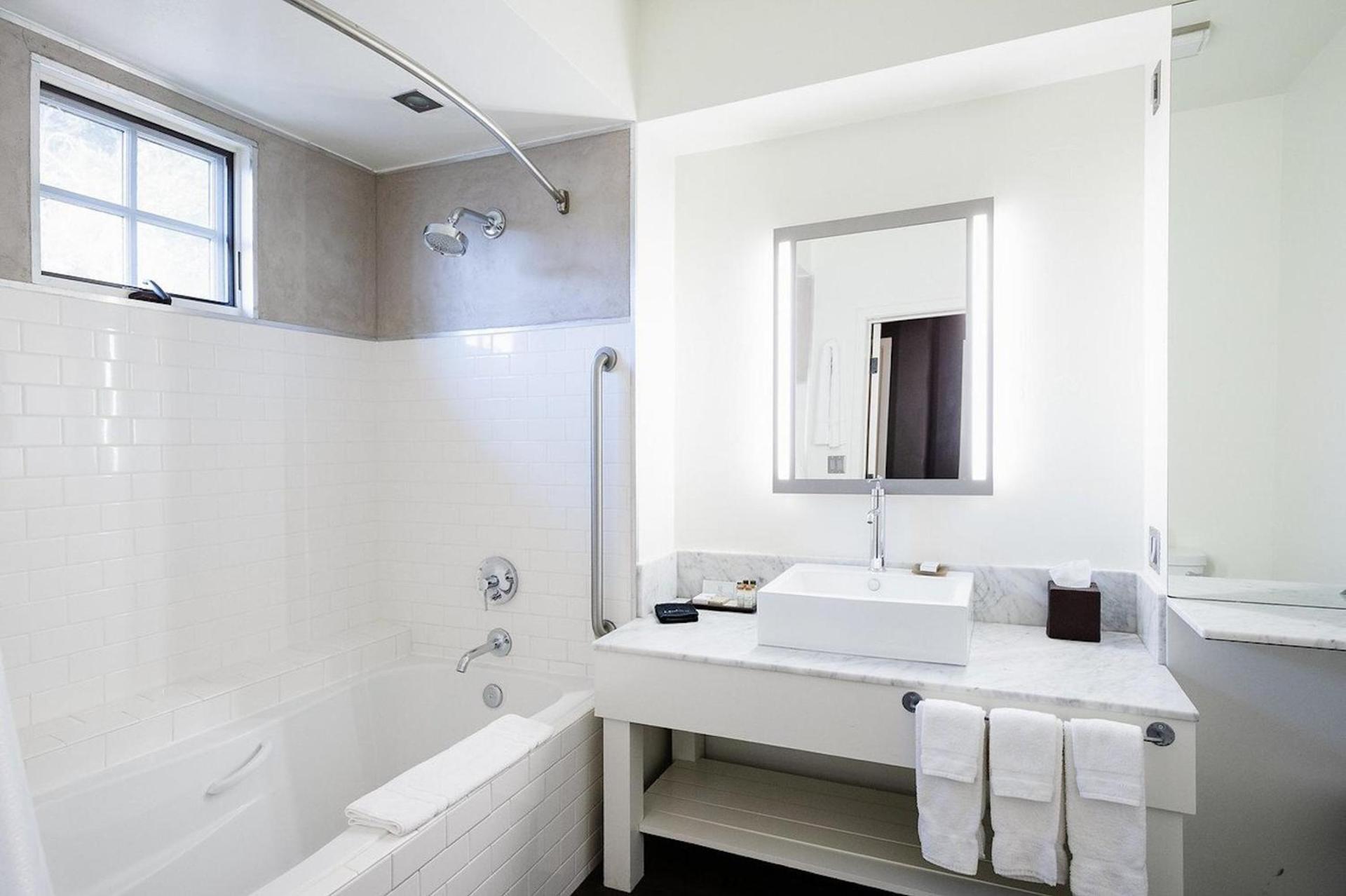 Appellation Lodi - Wine & Roses Resort and Spa photo 90