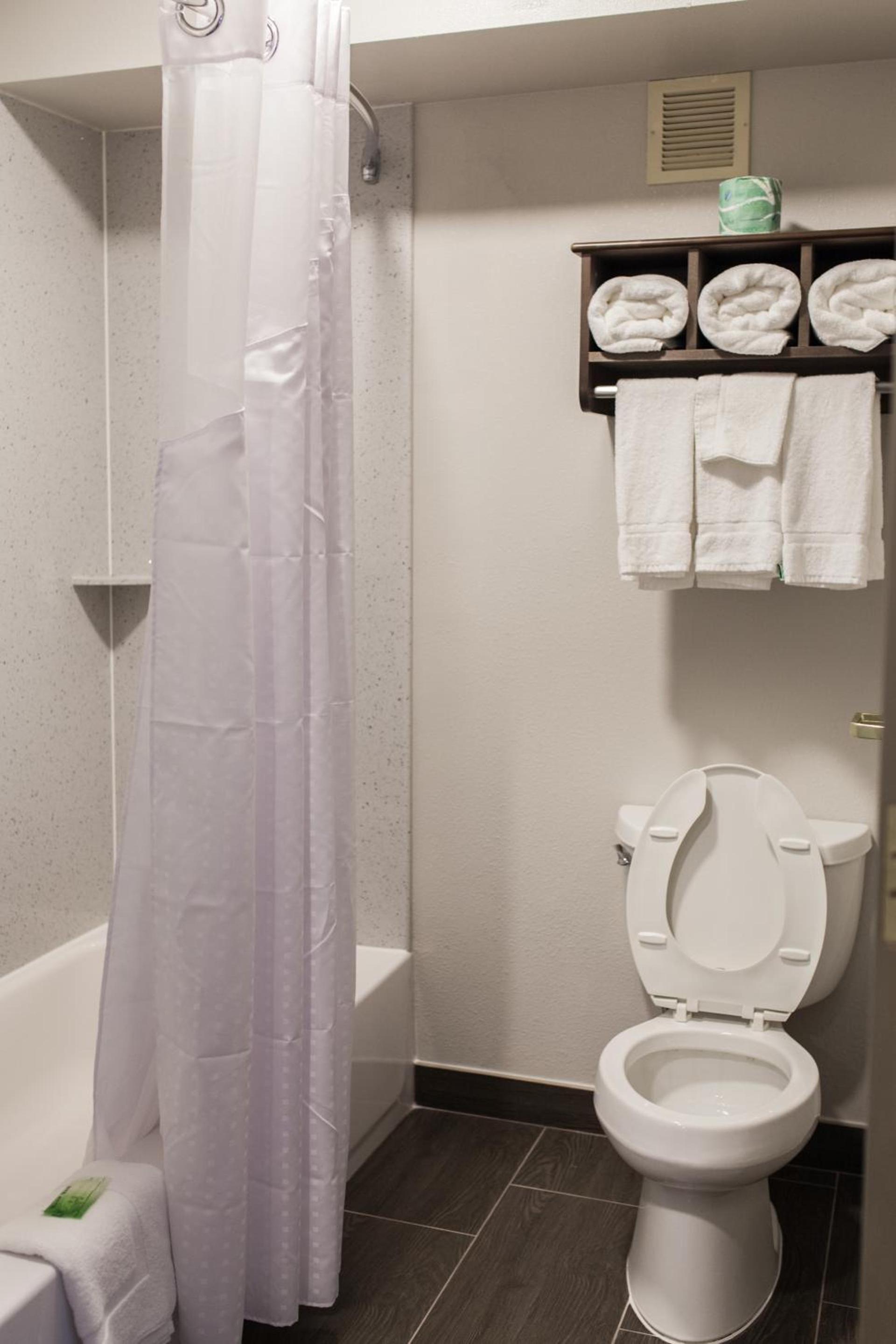 Holiday Inn Express & Suites Sweetwater by IHG photo 4