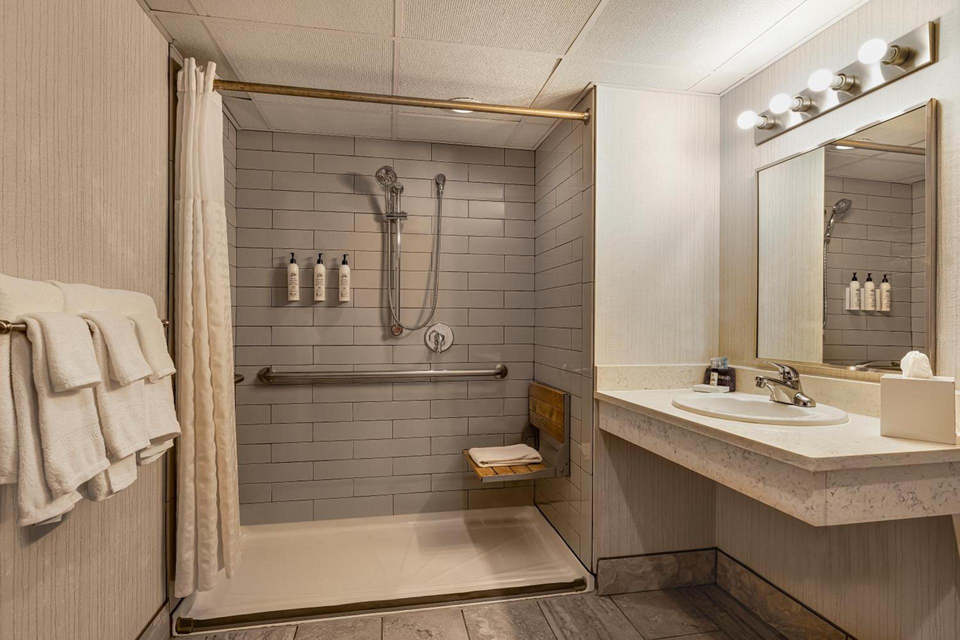 Delta Hotels by Marriott Nashville Airport photo 39