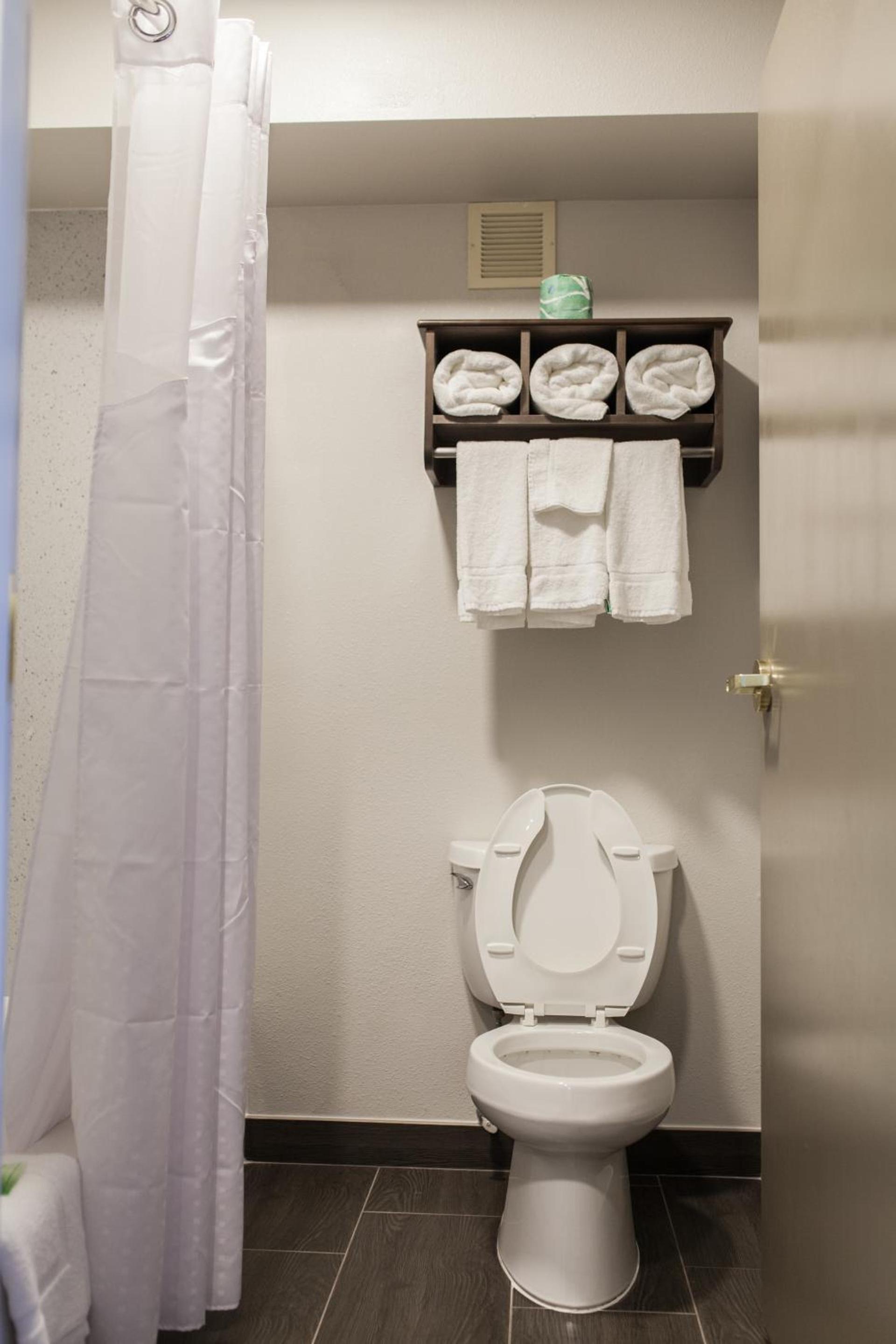 Holiday Inn Express & Suites Sweetwater by IHG photo 5