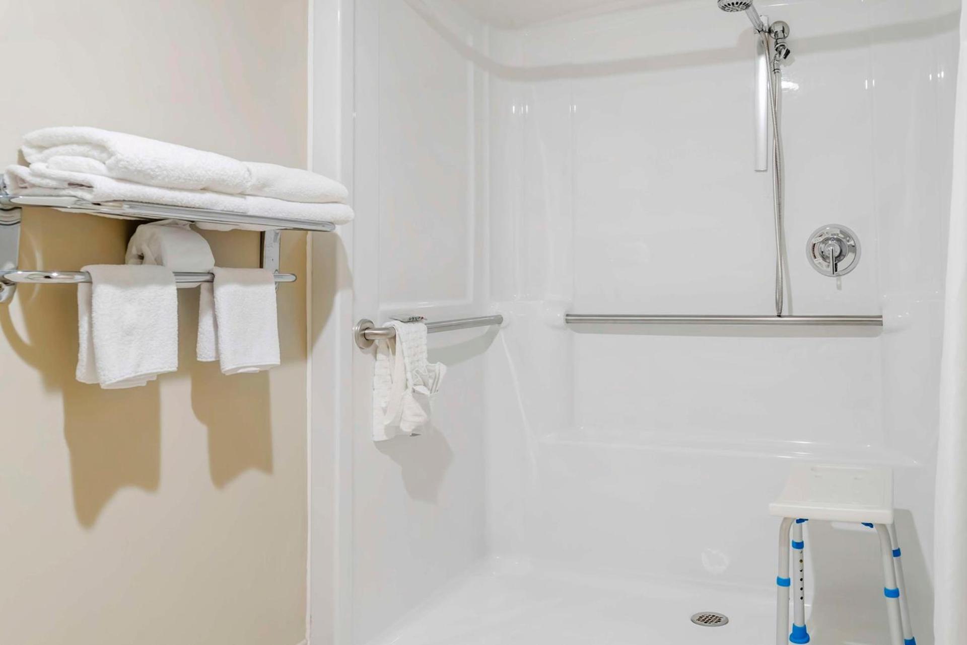 Best Western Beacon Inn photo 19
