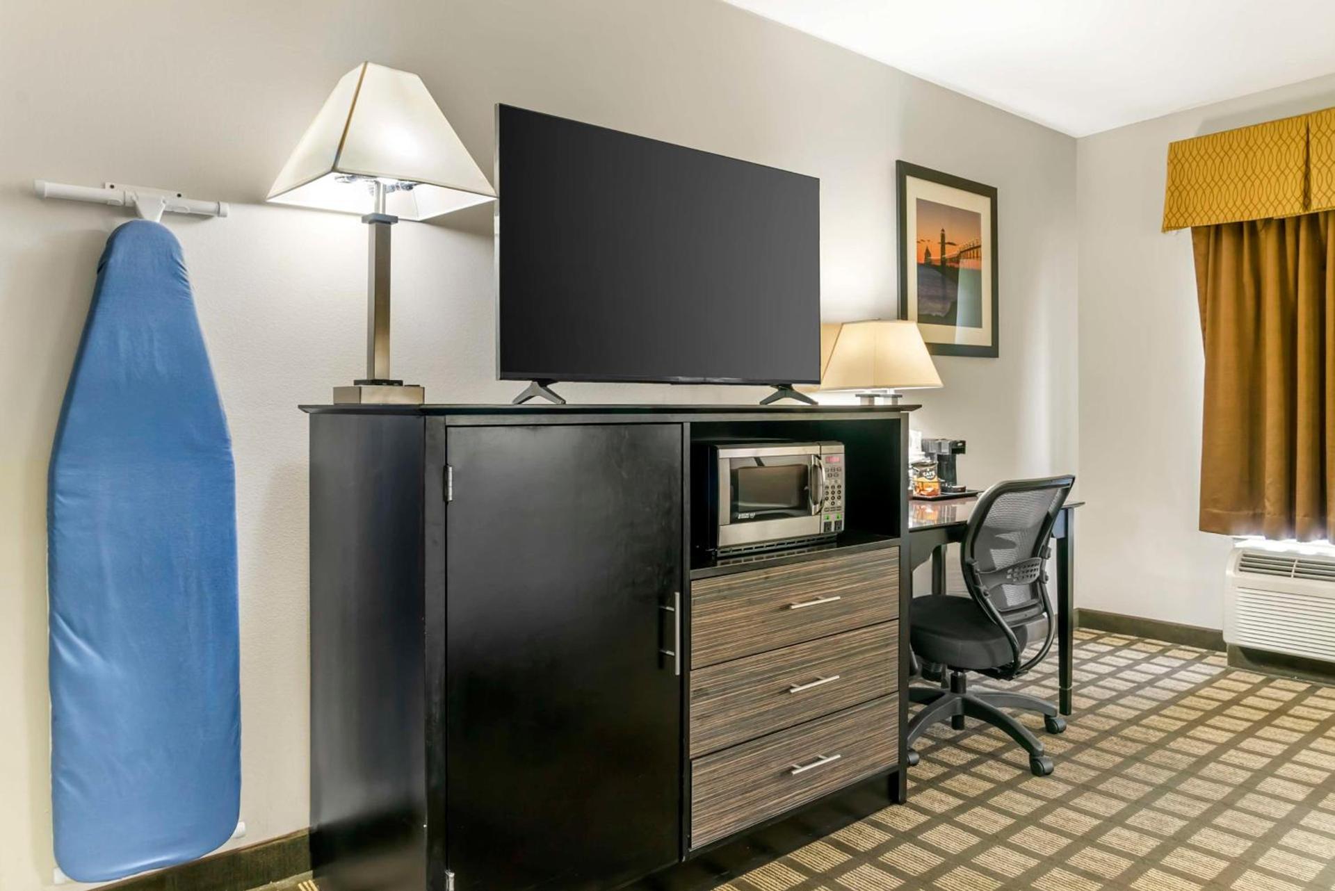 Best Western Beacon Inn photo 22