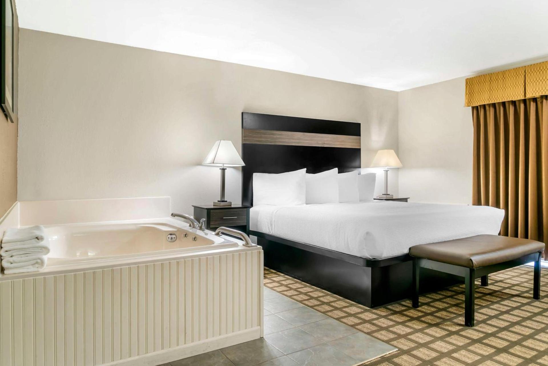 Best Western Beacon Inn photo 25