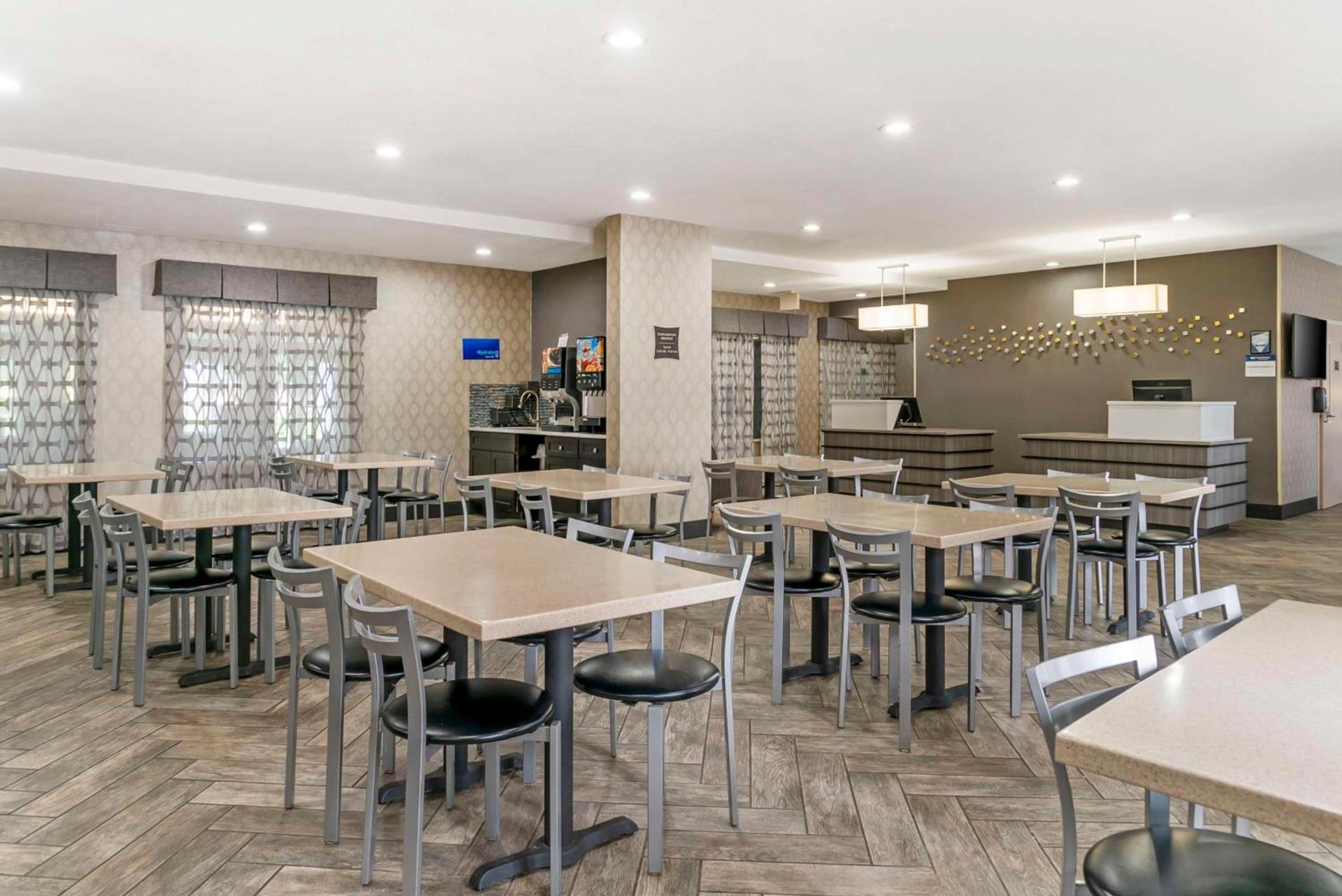 Best Western Beacon Inn photo 30