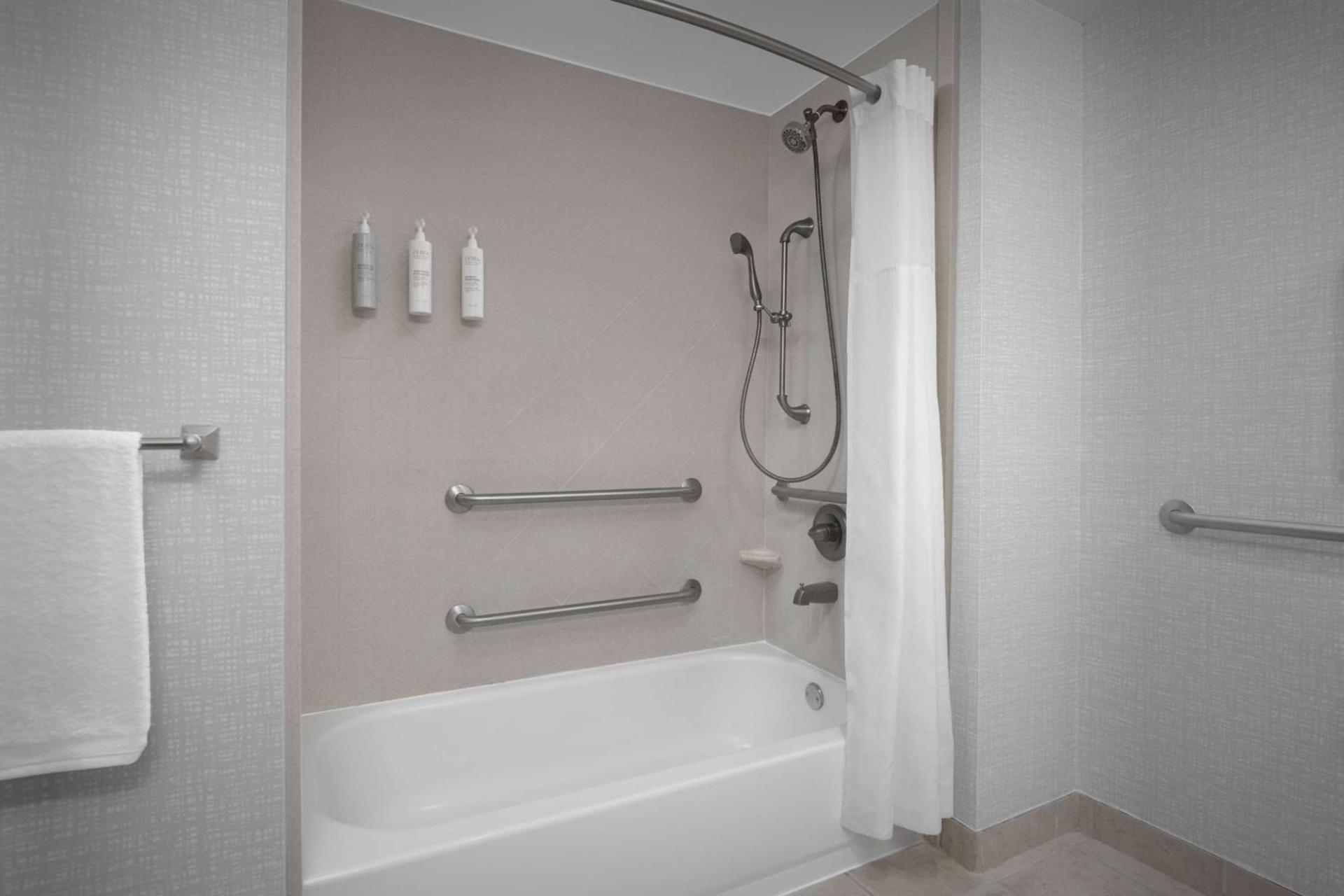 Hampton Inn Statesboro photo 15