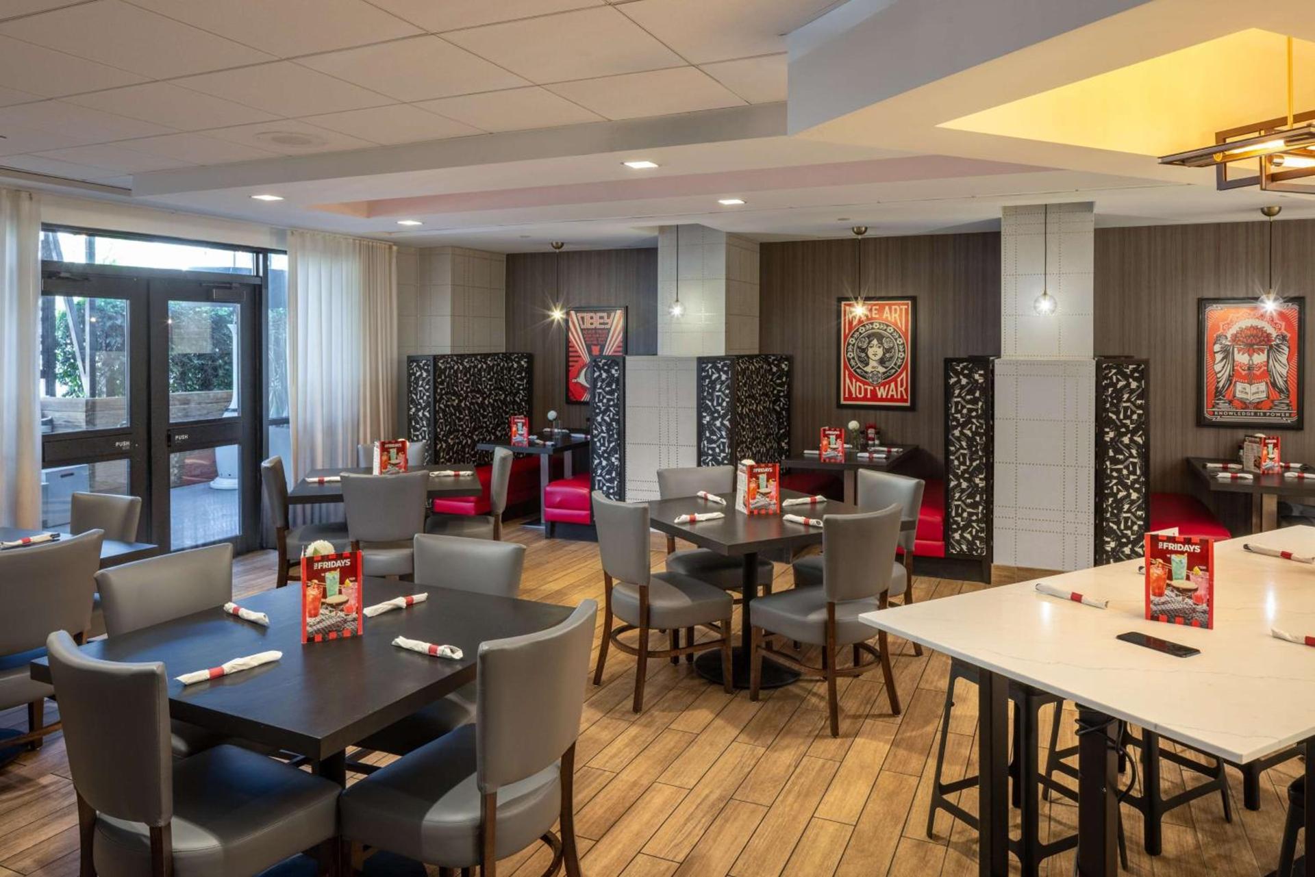 Hilton Garden Inn Los Angeles / Hollywood photo 10