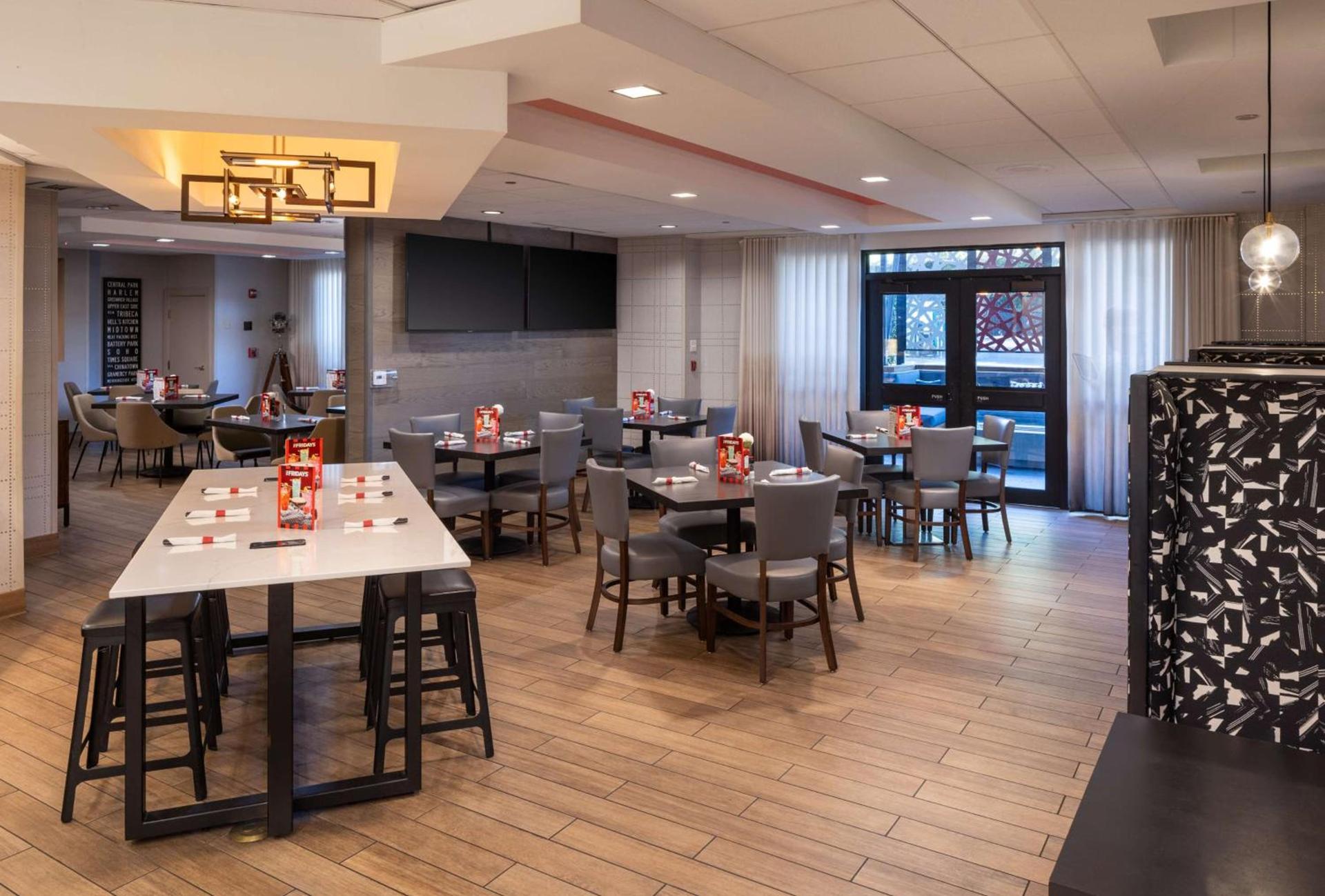 Hilton Garden Inn Los Angeles / Hollywood photo 11