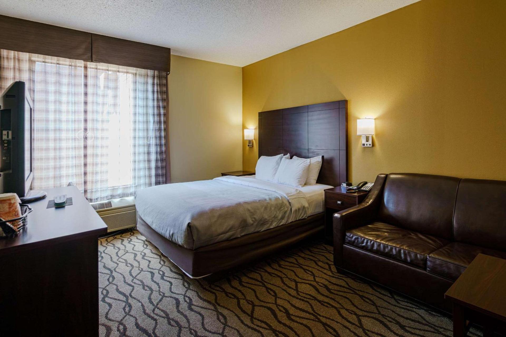 Quality Inn I-75 West Chester-North Cincinnati photo 20