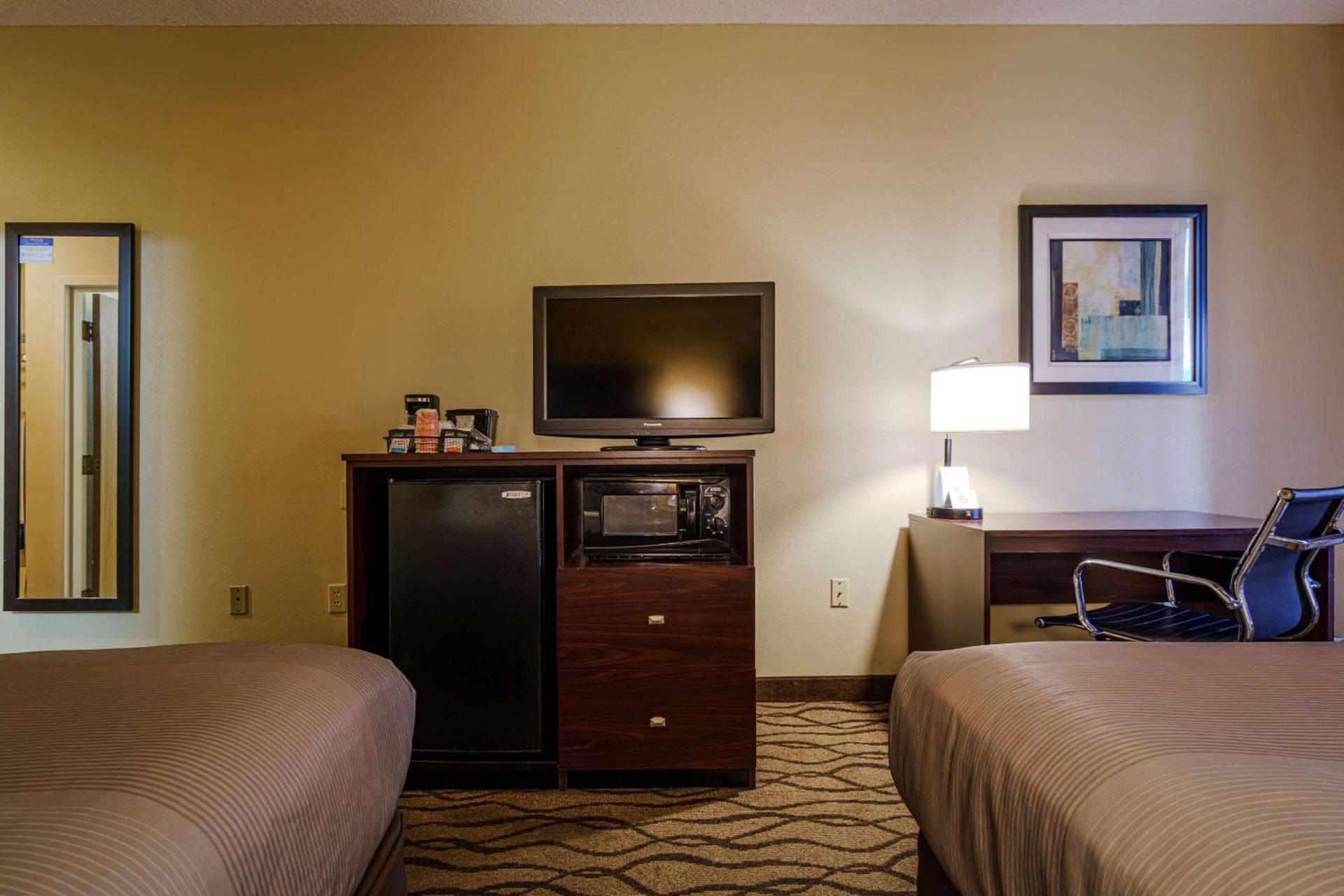 Quality Inn I-75 West Chester-North Cincinnati photo 26