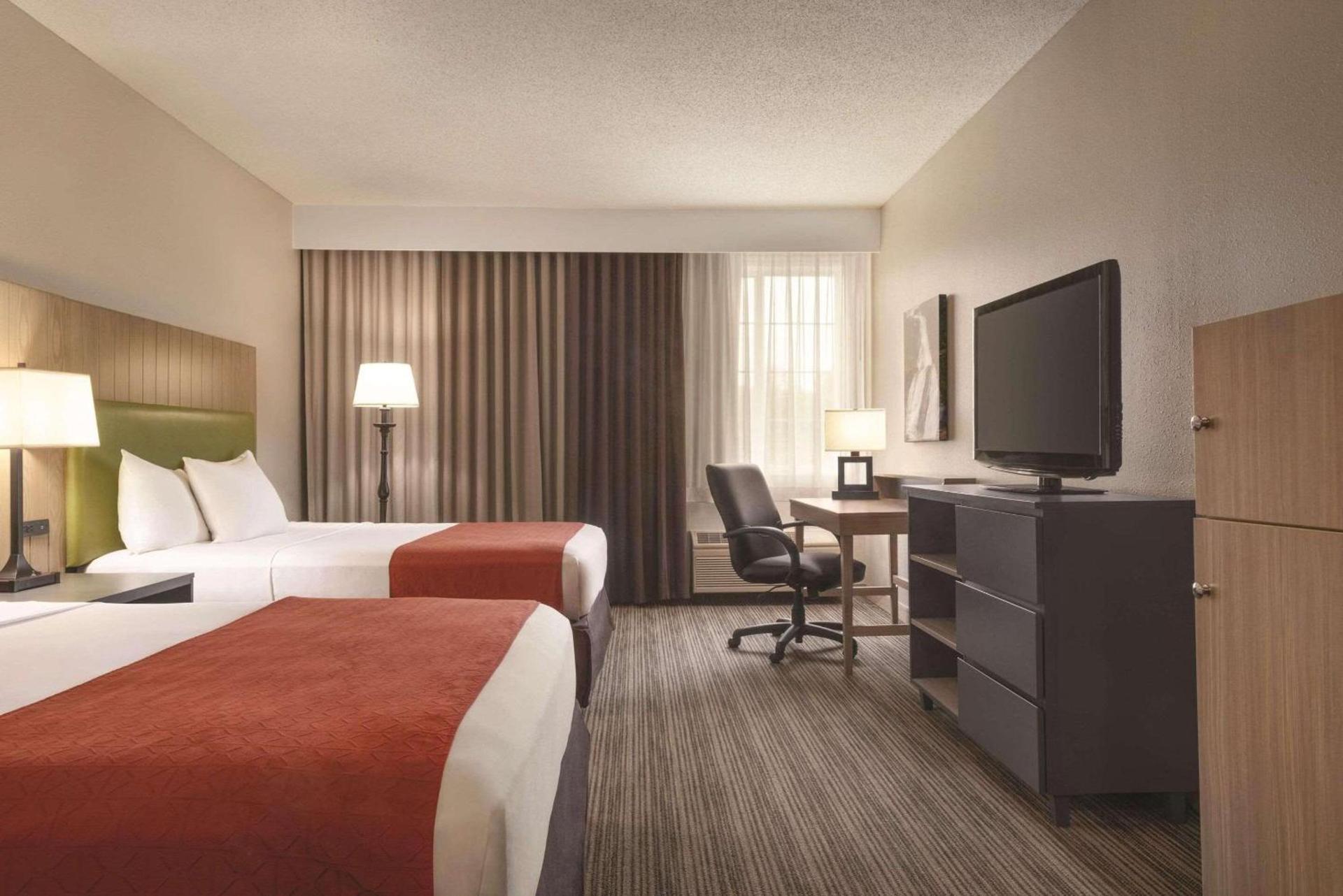 Country Inn & Suites by Radisson, Eagan, MN photo 9