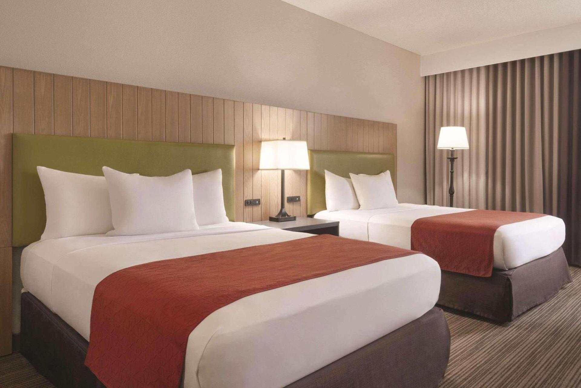 Country Inn & Suites by Radisson, Eagan, MN photo 39