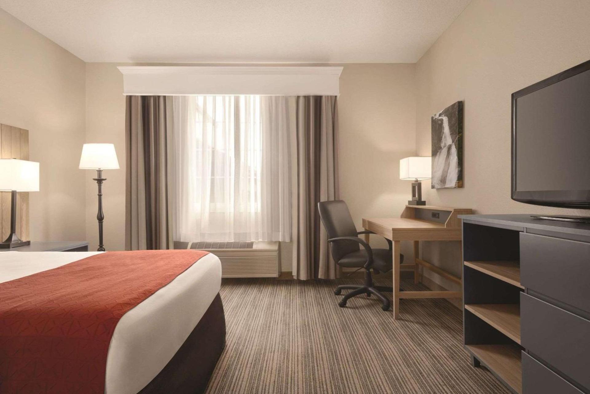 Country Inn & Suites by Radisson, Eagan, MN photo 27