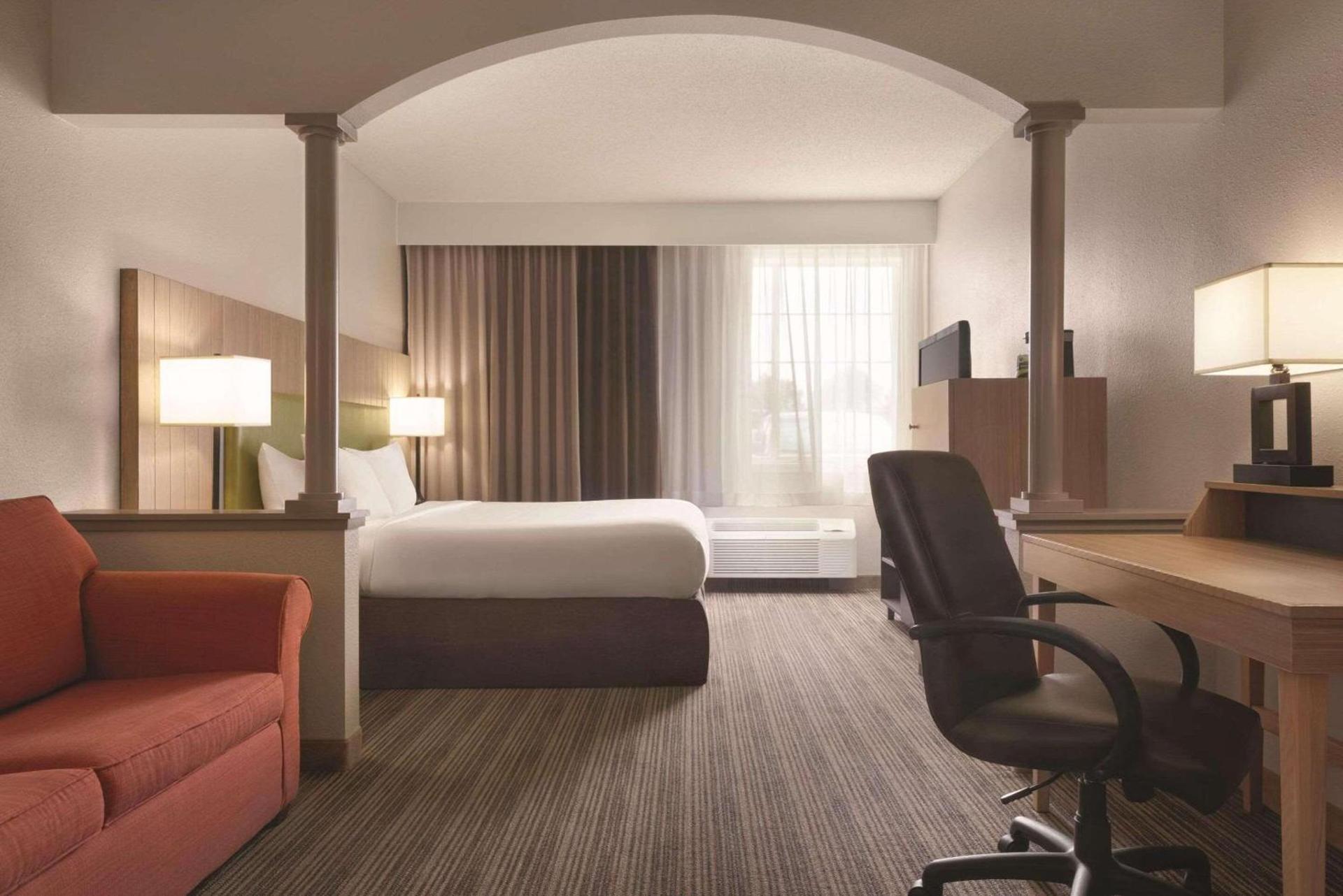 Country Inn & Suites by Radisson, Eagan, MN photo 4