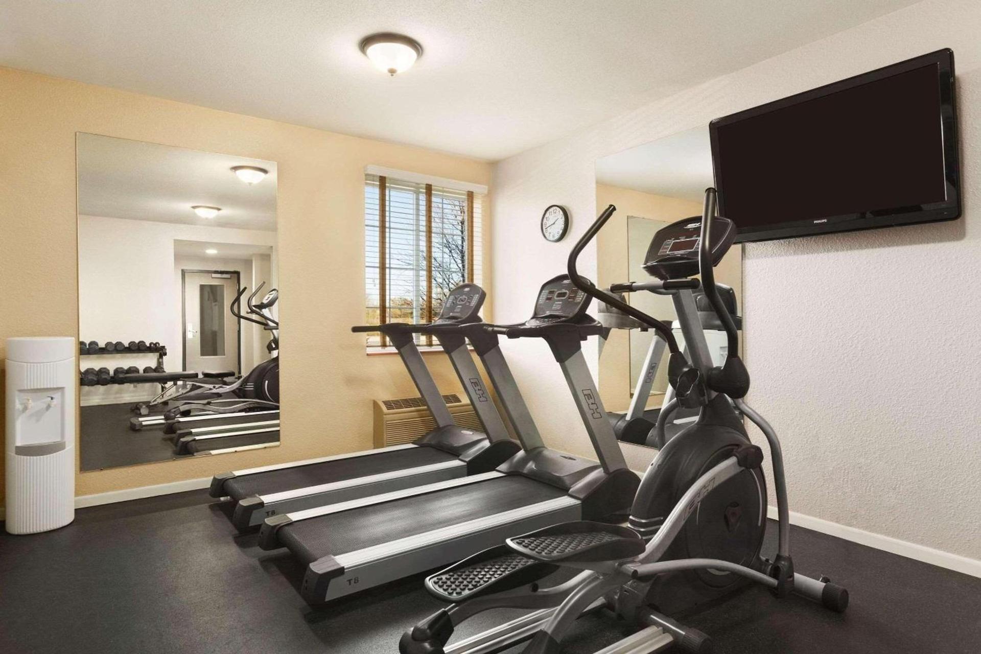 Country Inn & Suites by Radisson, Eagan, MN photo 3