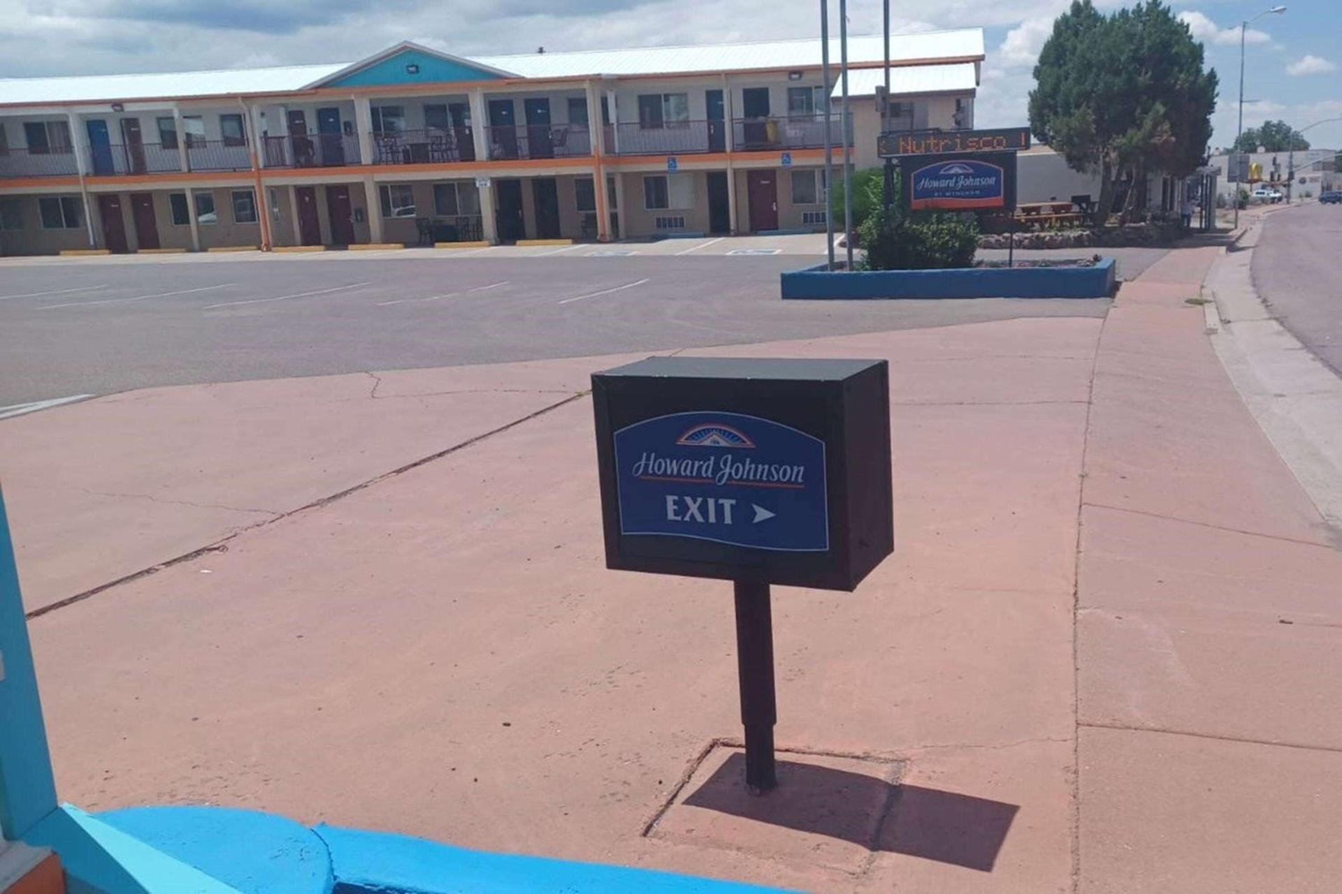 Howard Johnson by Wyndham Springerville photo 3