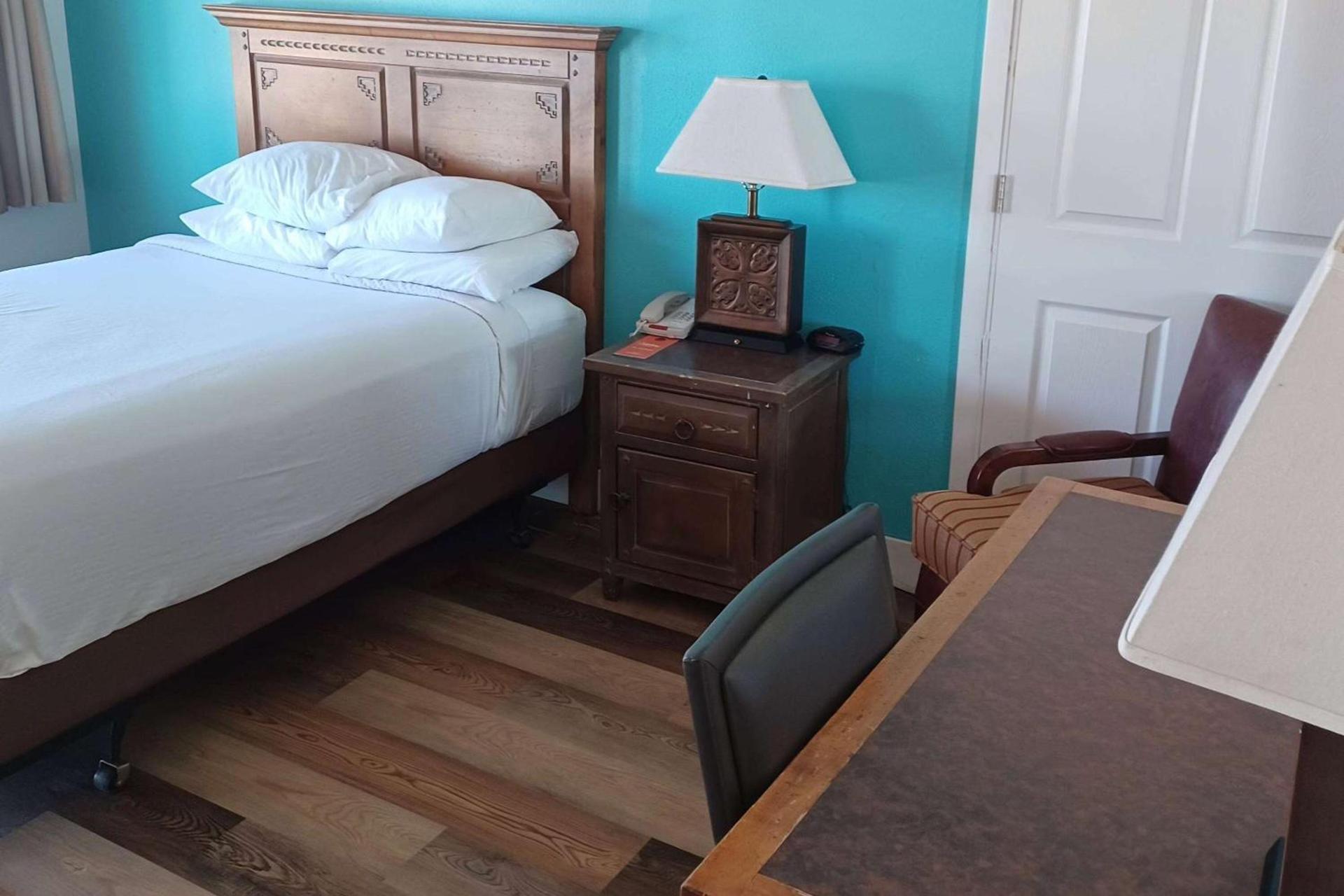 Howard Johnson by Wyndham Springerville photo 7