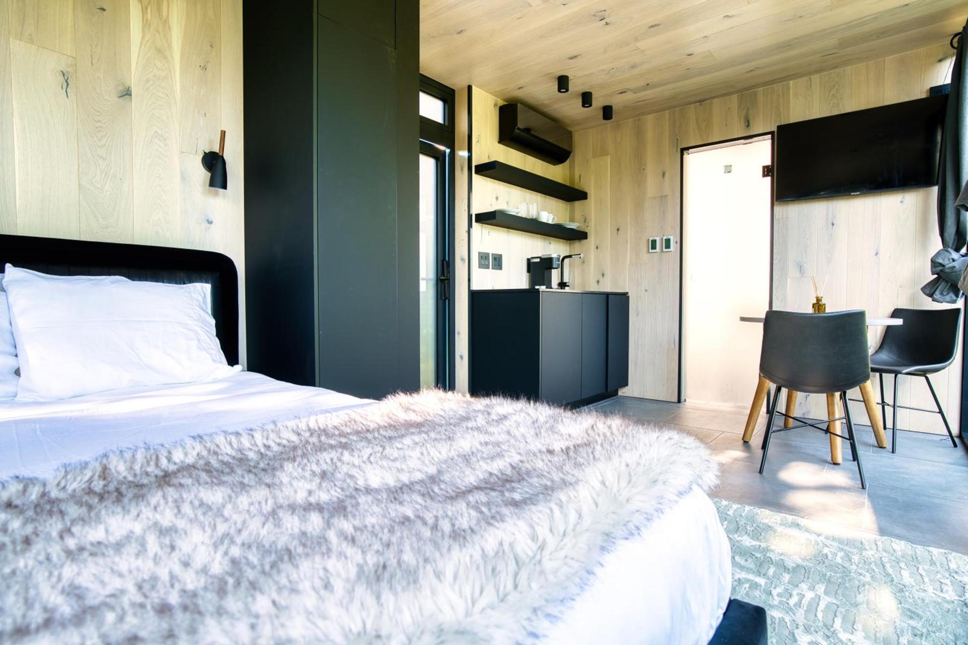 The Haüs Windham - Spacious Suites, Hot Tub, Mountain Views! photo 89
