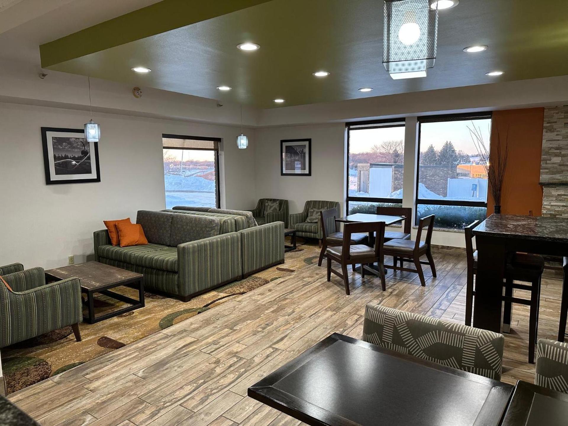 Holiday Inn Express & Suites Eden Prairie - Minneapolis by IHG photo 64