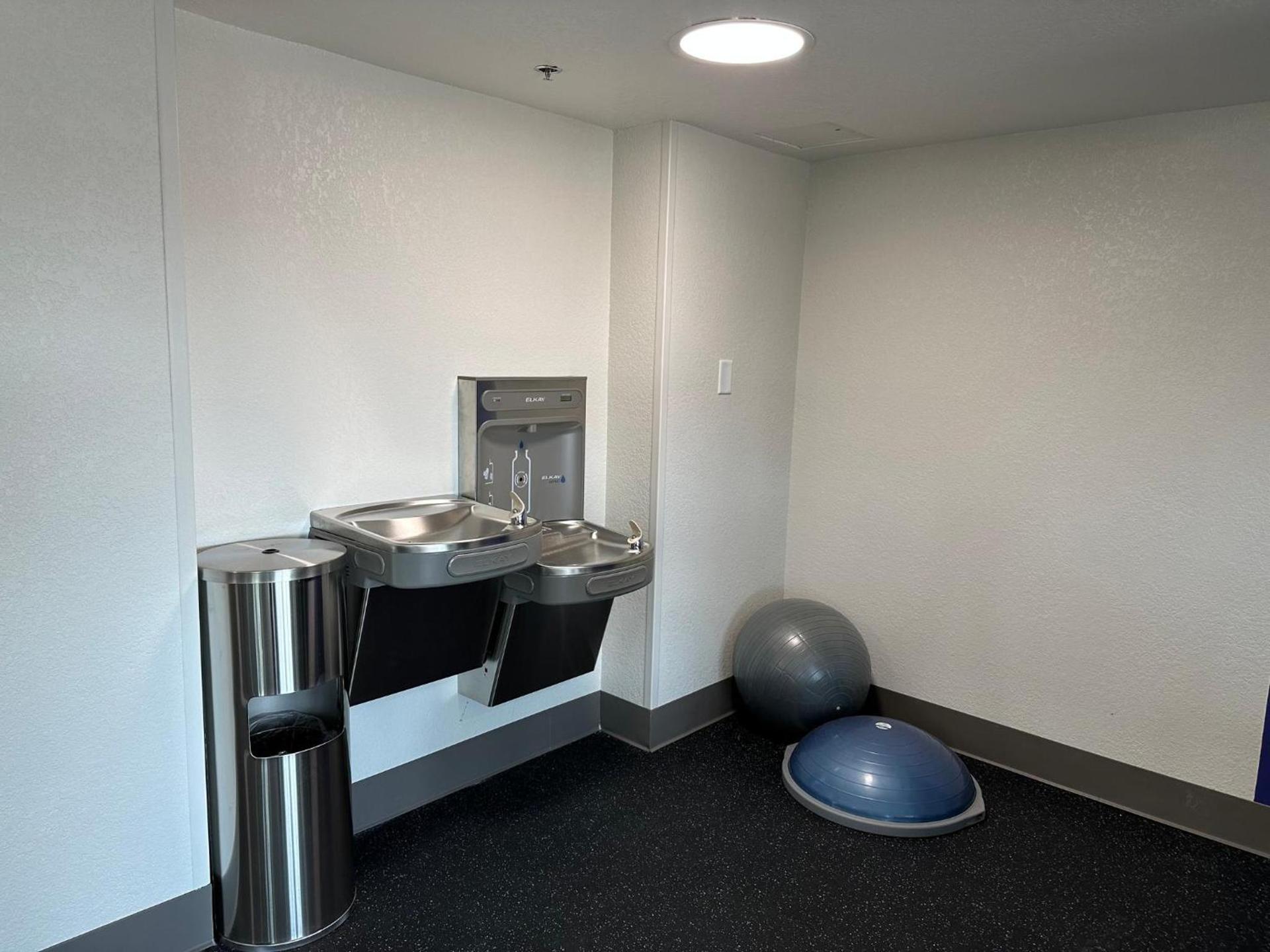 Holiday Inn Express & Suites Eden Prairie - Minneapolis by IHG photo 26