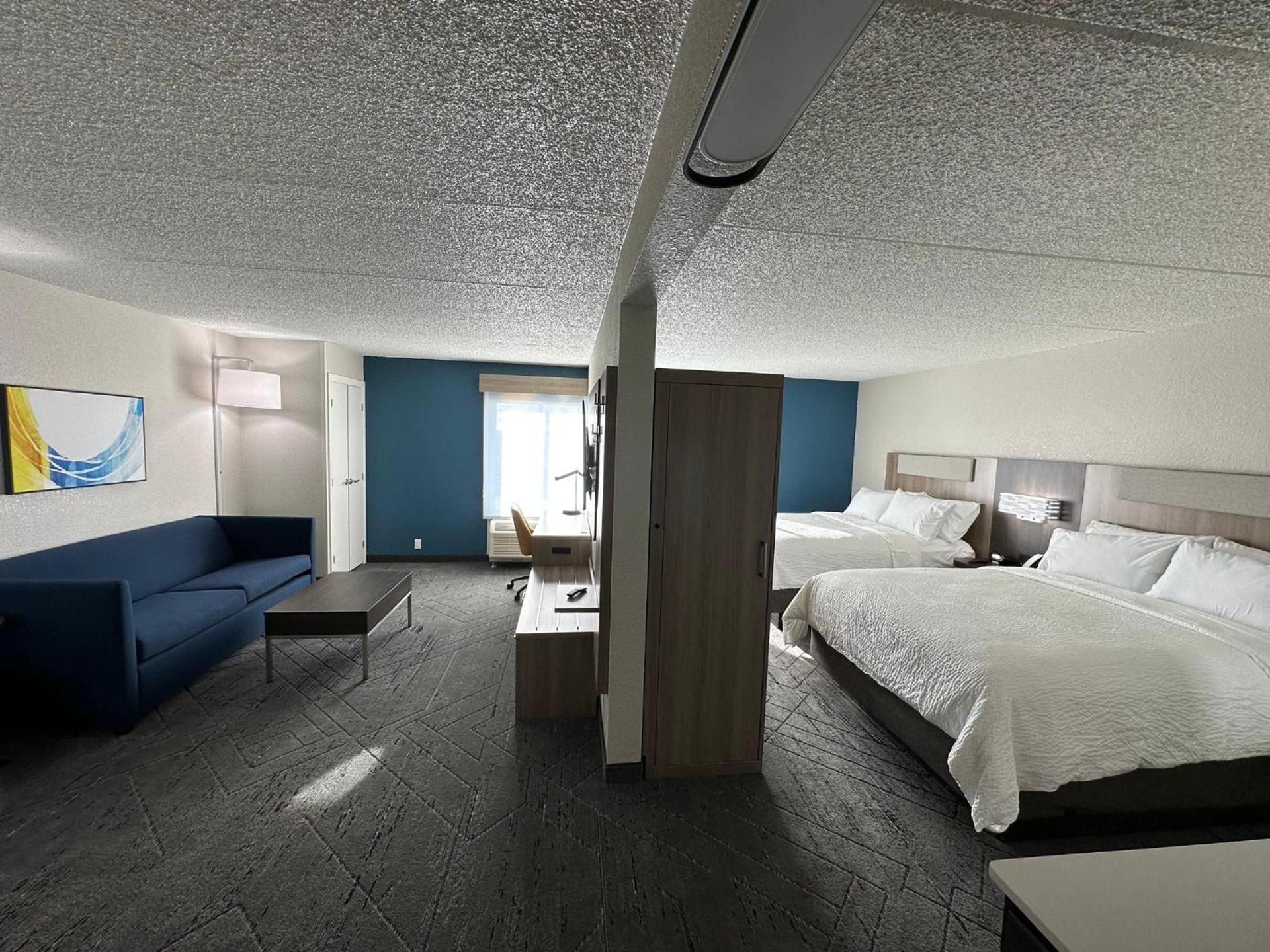 Holiday Inn Express & Suites Eden Prairie - Minneapolis by IHG photo 58