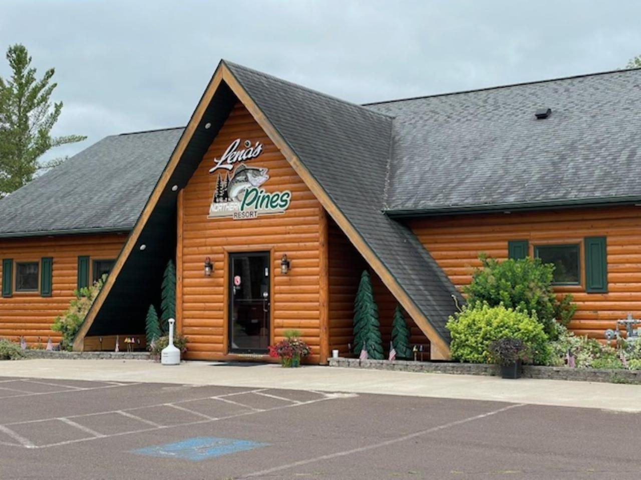 Lena's Northern Pines Resort photo 4