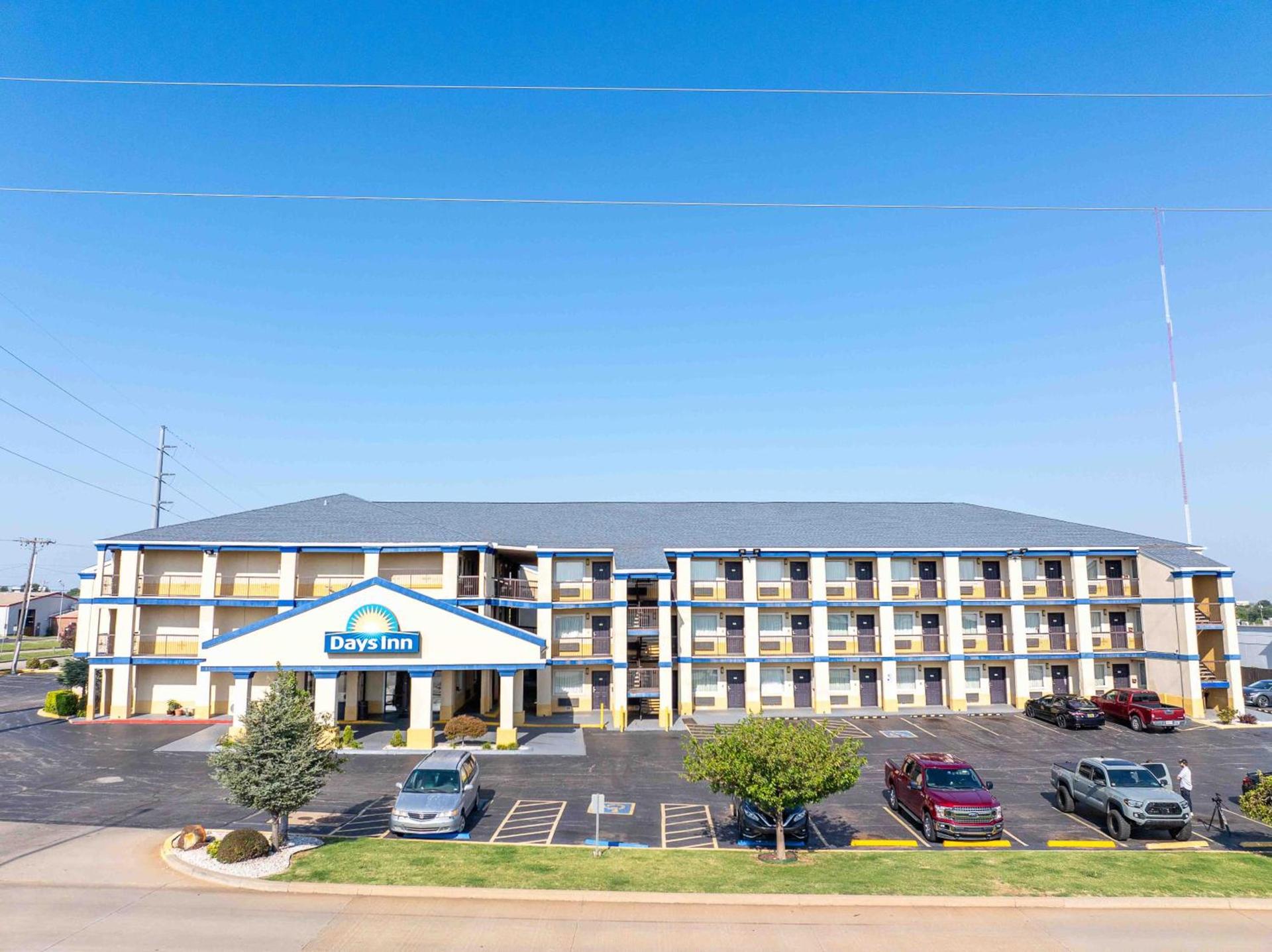 Days Inn by Wyndham Oklahoma City/Moore photo 2