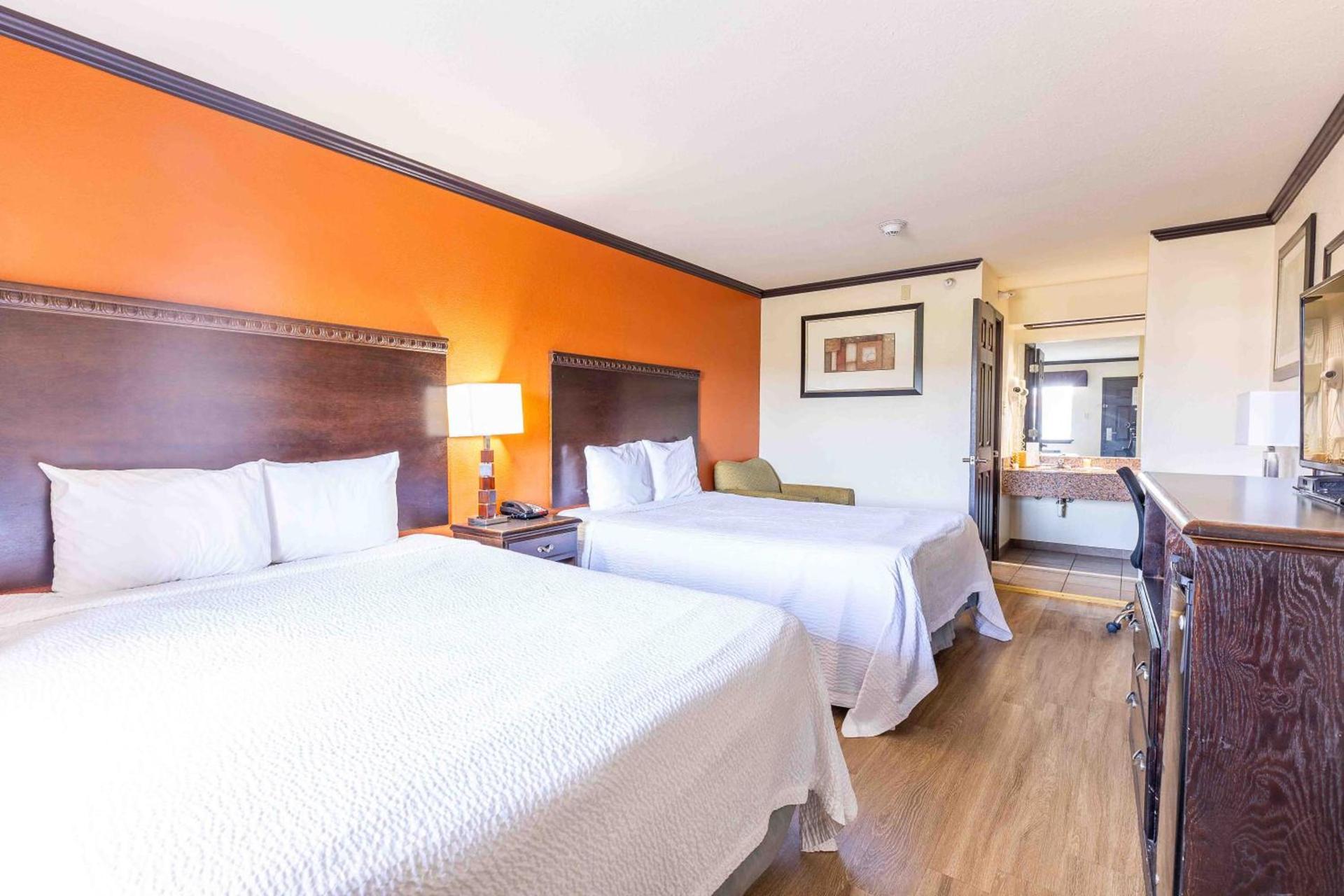 Days Inn by Wyndham Oklahoma City/Moore photo 23