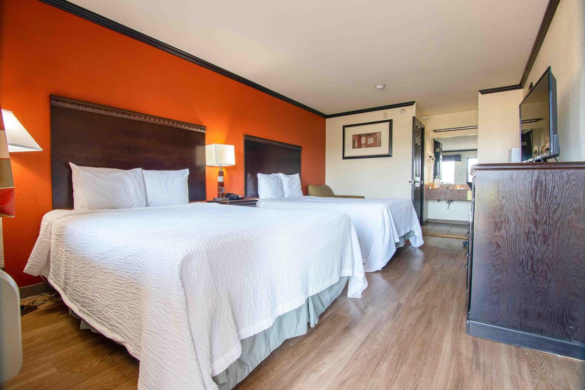 Days Inn by Wyndham Oklahoma City/Moore photo 28