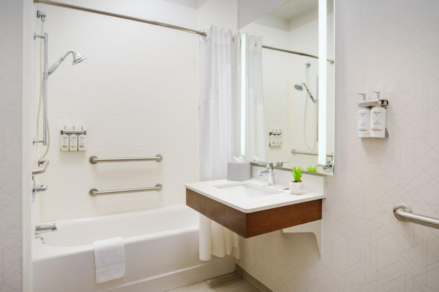 Holiday Inn Express Irondequoit by IHG photo 14