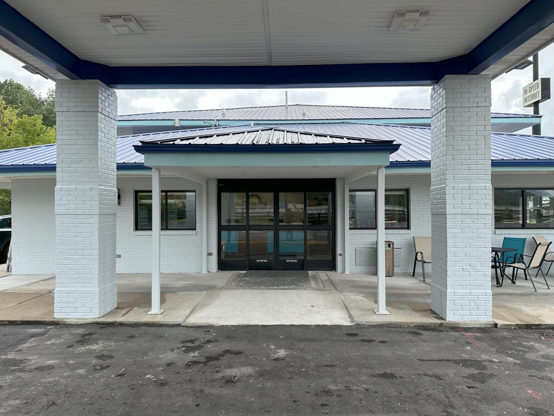Days Inn by Wyndham Renfro Valley Mount Vernon photo 45
