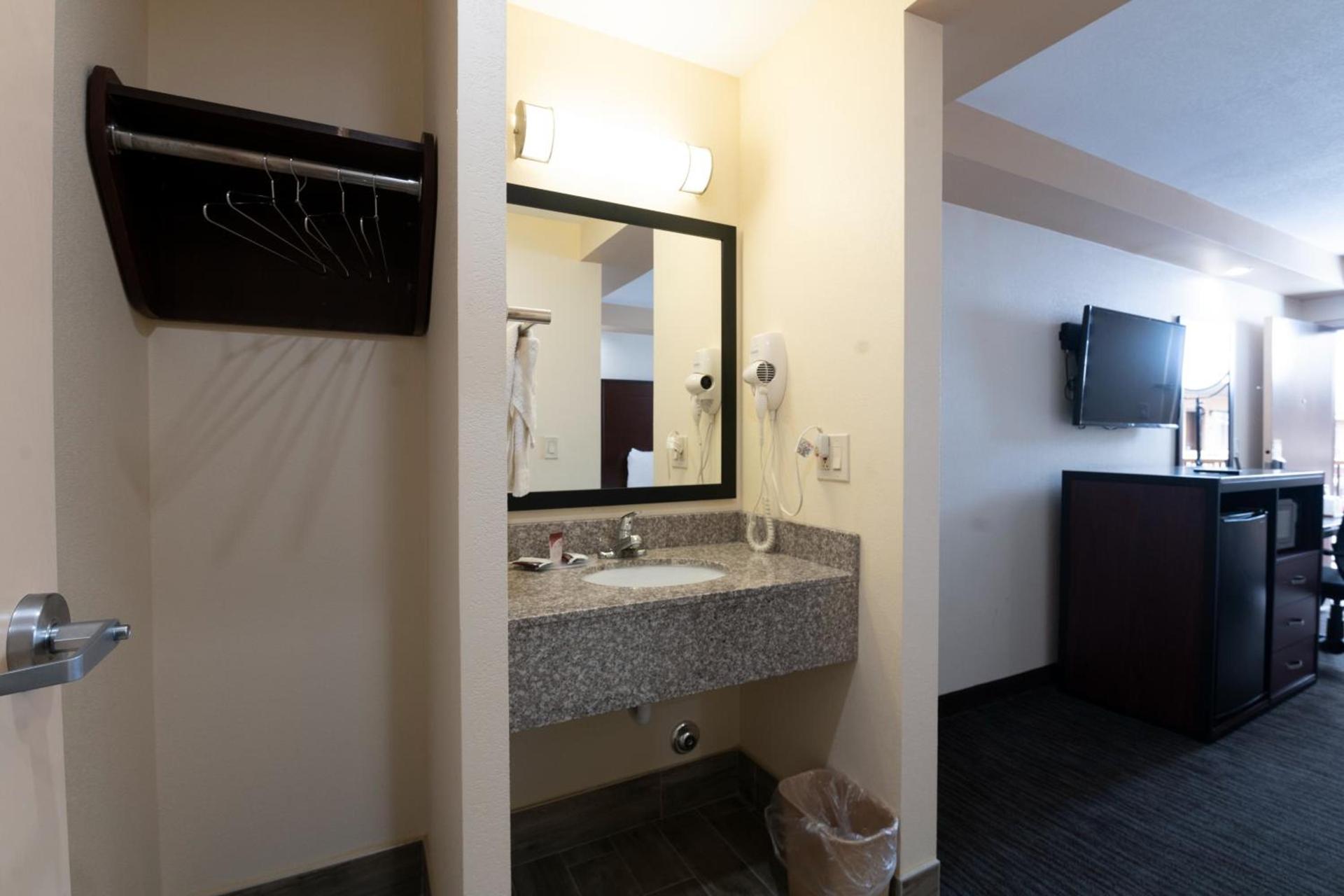 Knights Inn South Amboy photo 16