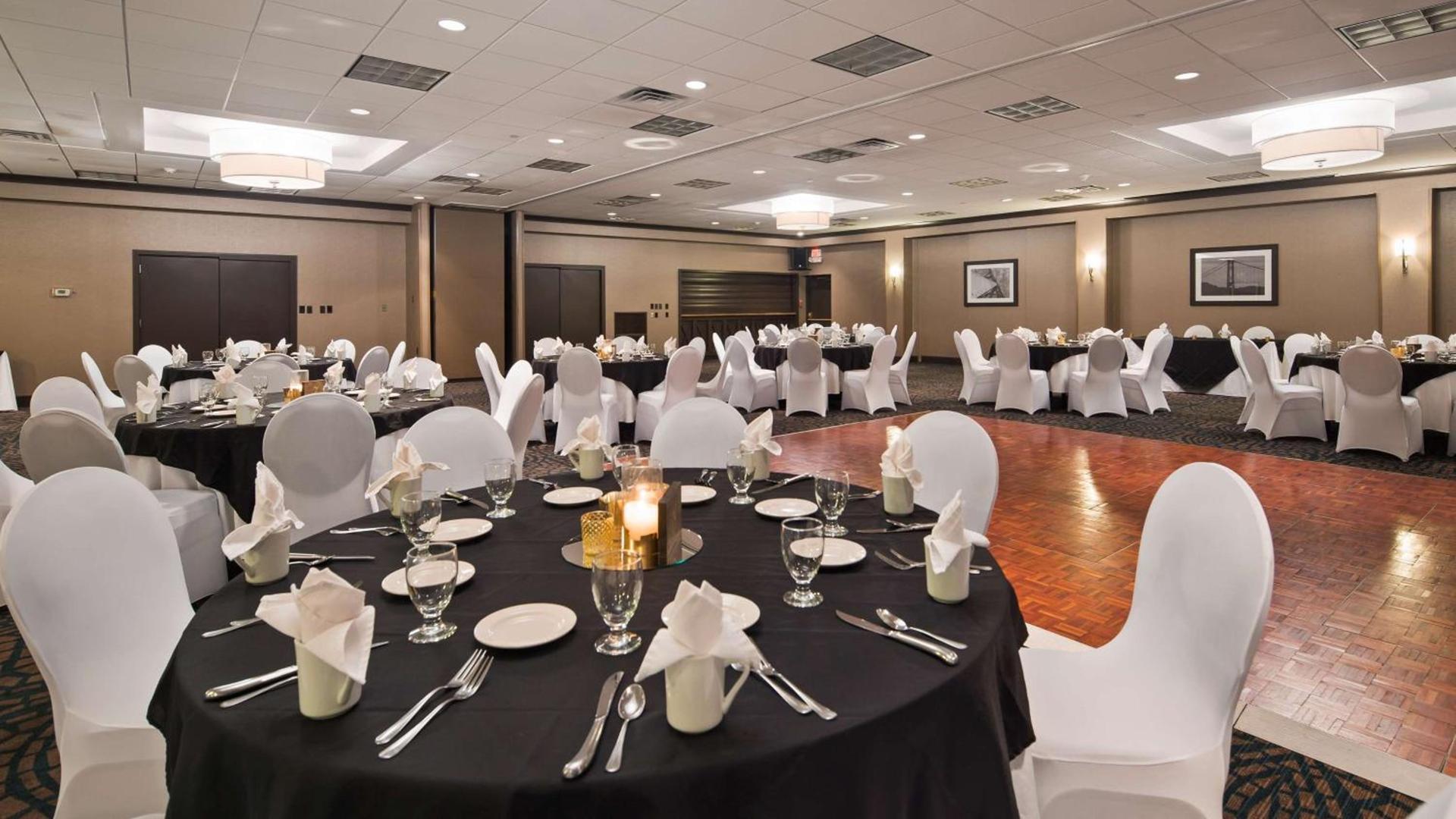 Best Western Plus Kingston Hotel and Conference Center photo 47