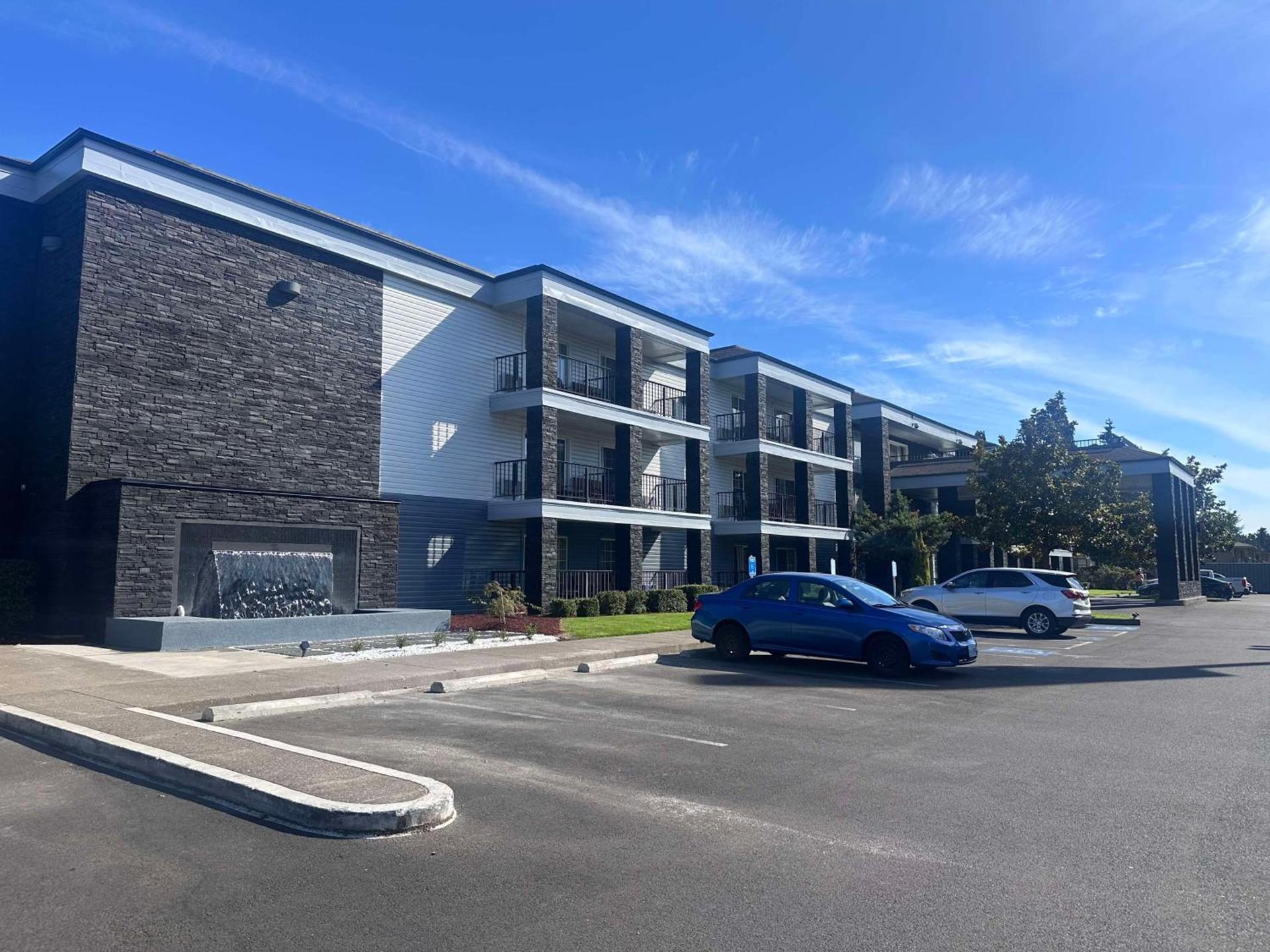 Best Western Plus Grand Manor Inn — hotel in Springfield