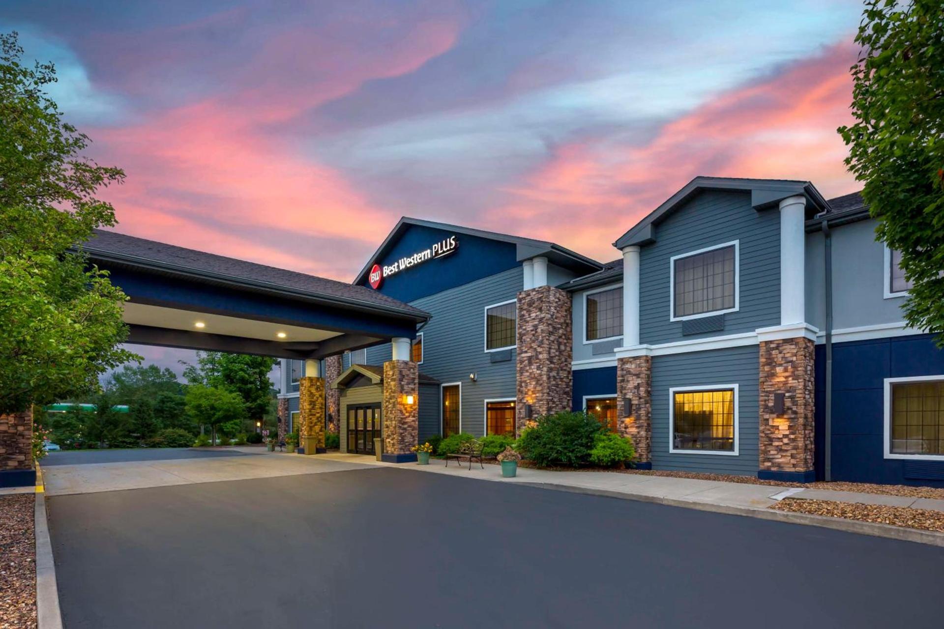 Best Western PLUS Victor Inn & Suites — hotel in Victor