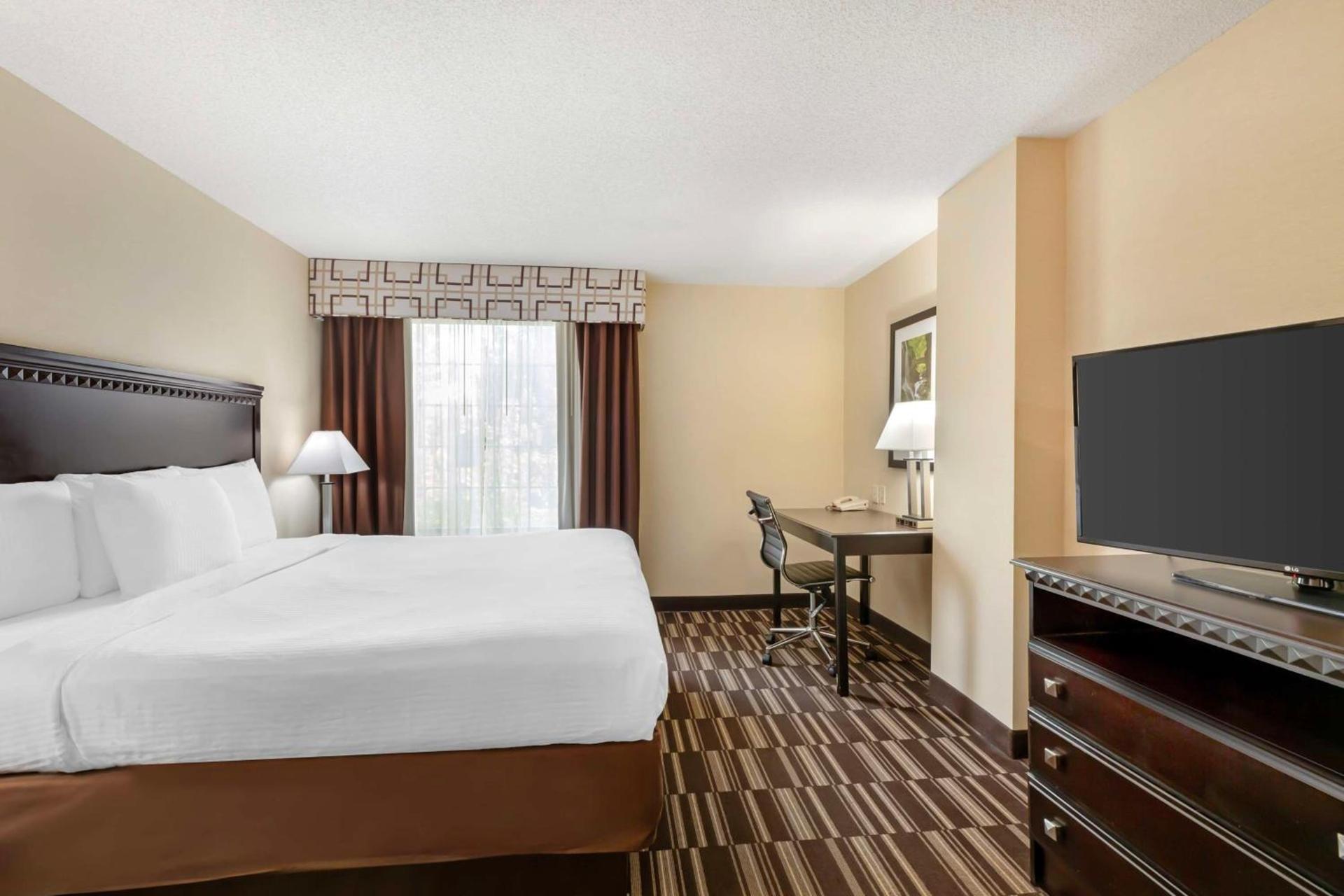 Best Western PLUS Victor Inn & Suites photo 16