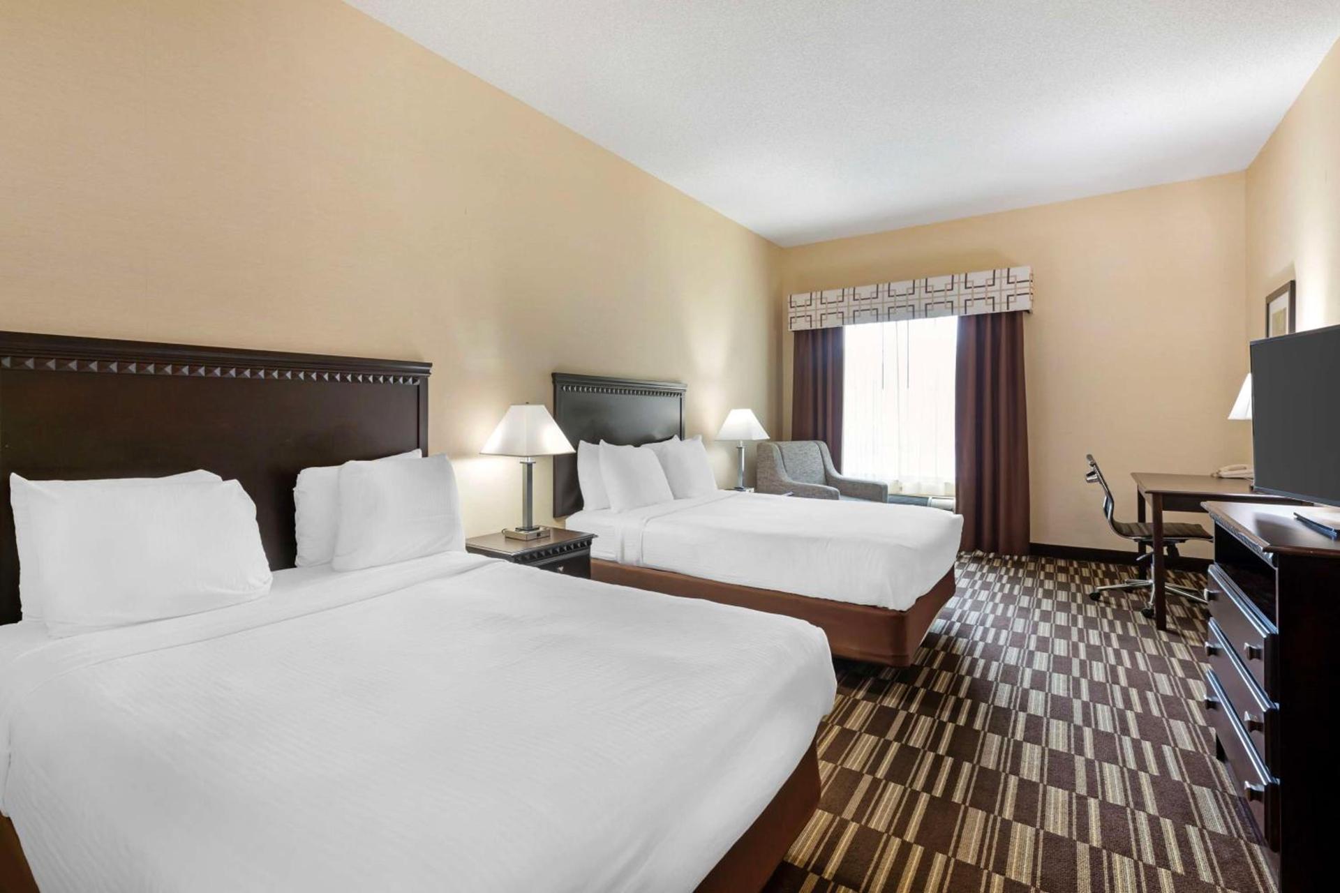 Best Western PLUS Victor Inn & Suites photo 29