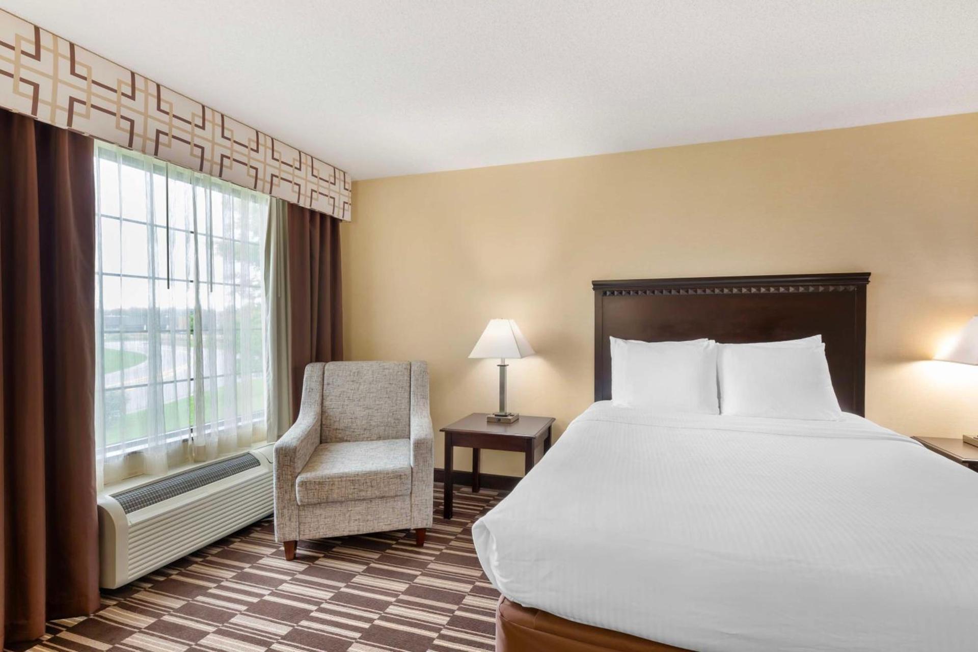 Best Western PLUS Victor Inn & Suites photo 36