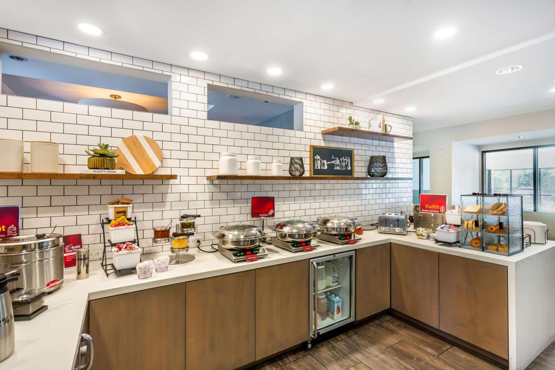 Best Western Plus Cotton Tree Inn photo 5