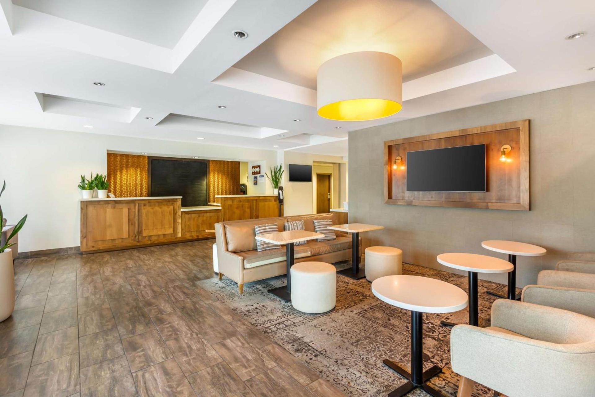 Best Western Plus Cotton Tree Inn photo 2