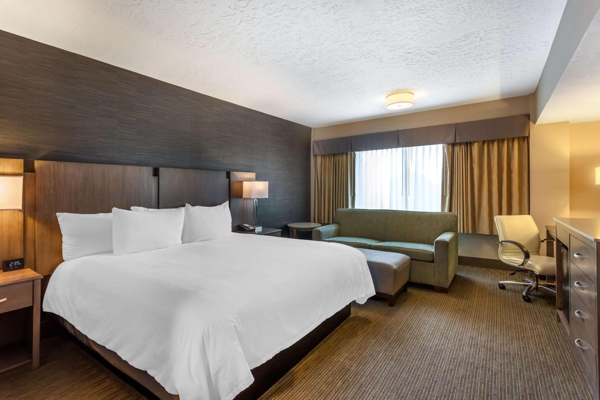 Best Western Plus Cotton Tree Inn photo 3